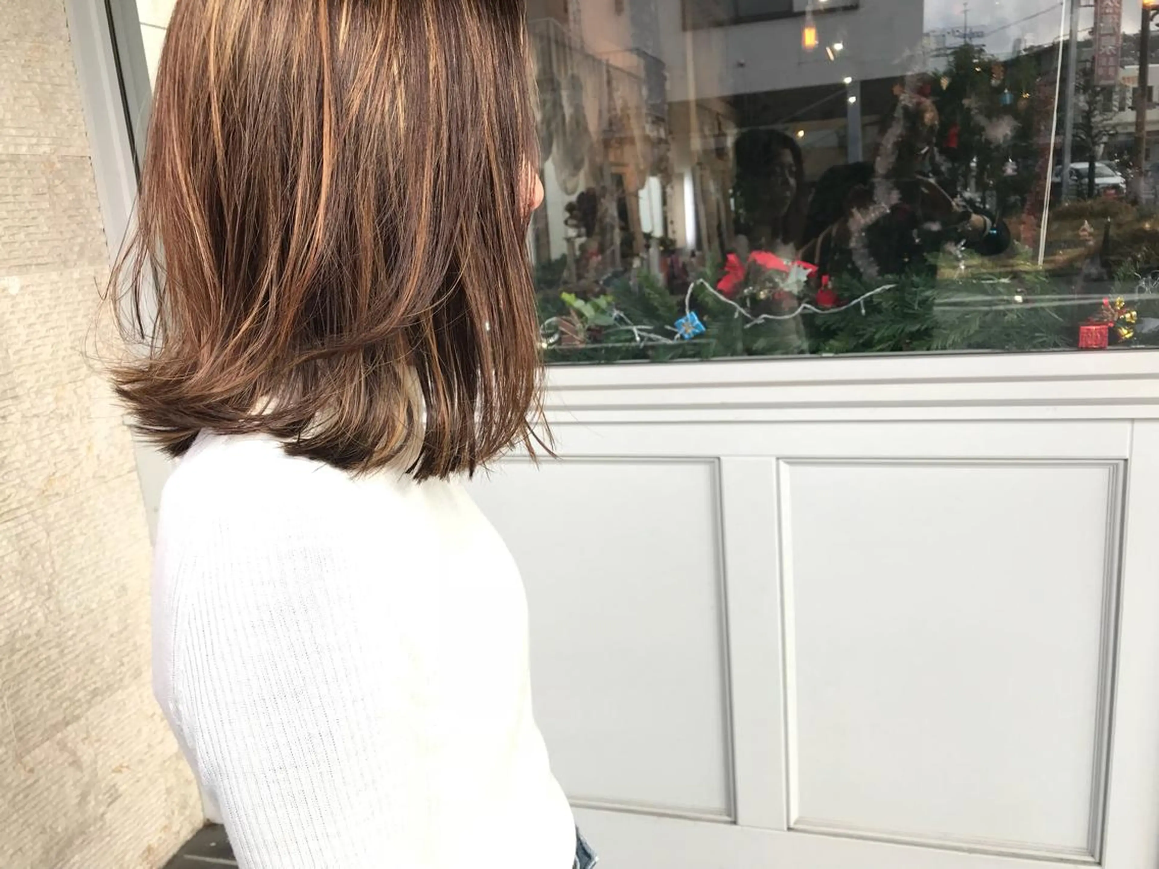 ショート カラー ヘアアレンジ ベージュカラー ブリーチ グラデーションカラー ハイライトカラー 外国人風カラー Mariana/ 鶴原-ハイライトのヘアスタイル