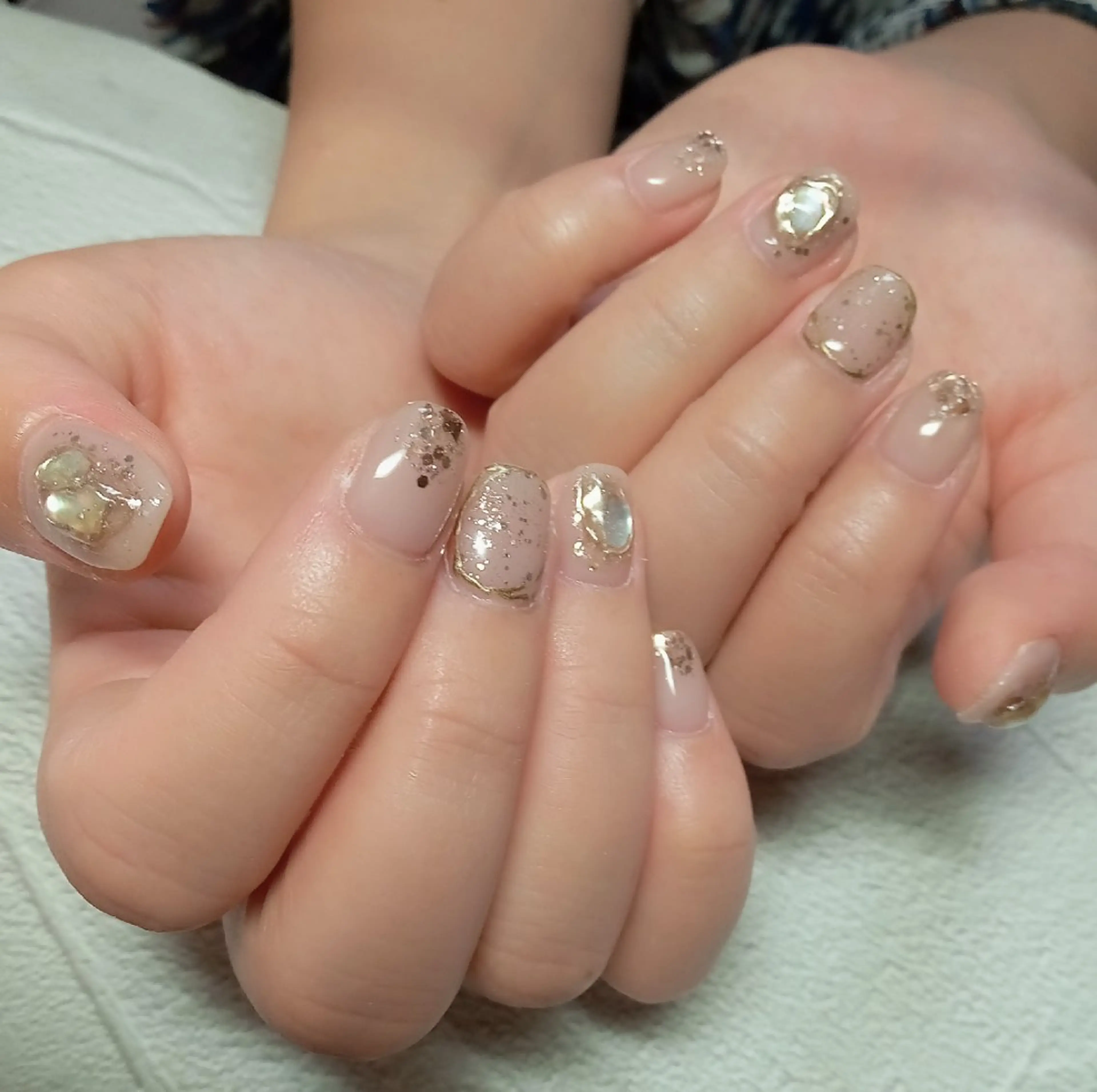 ネイル アートネイル キラキラネイル ミラーネイル オフィスネイル シルバー ハンドネイル flure de neige yukiのネイルデザイン