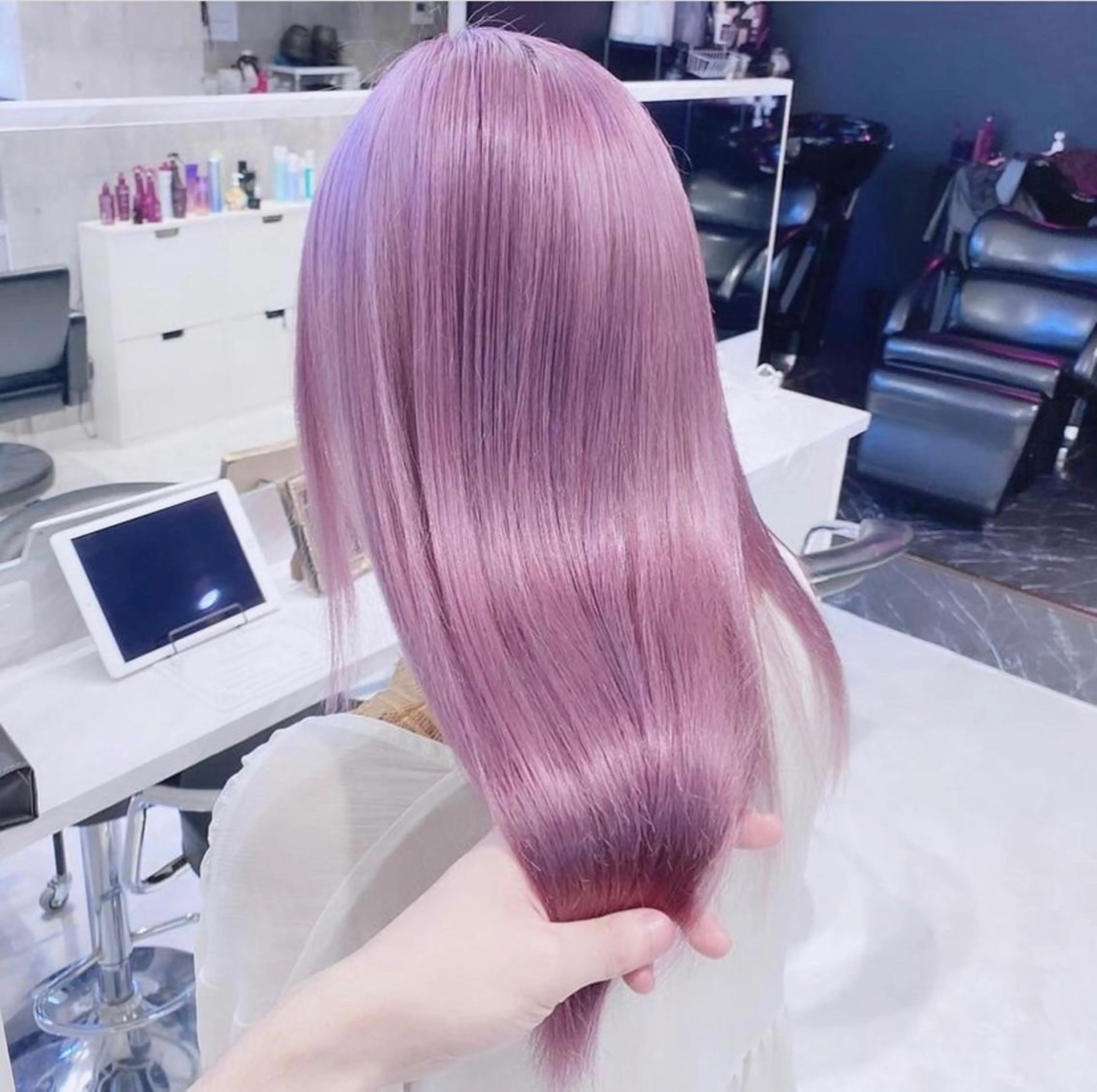 セミロング アッシュ アッシュグレー アッシュグレージュ ミストバング ピンクブラウン ハイトーン×エクステ 💞くるみのヘアスタイル