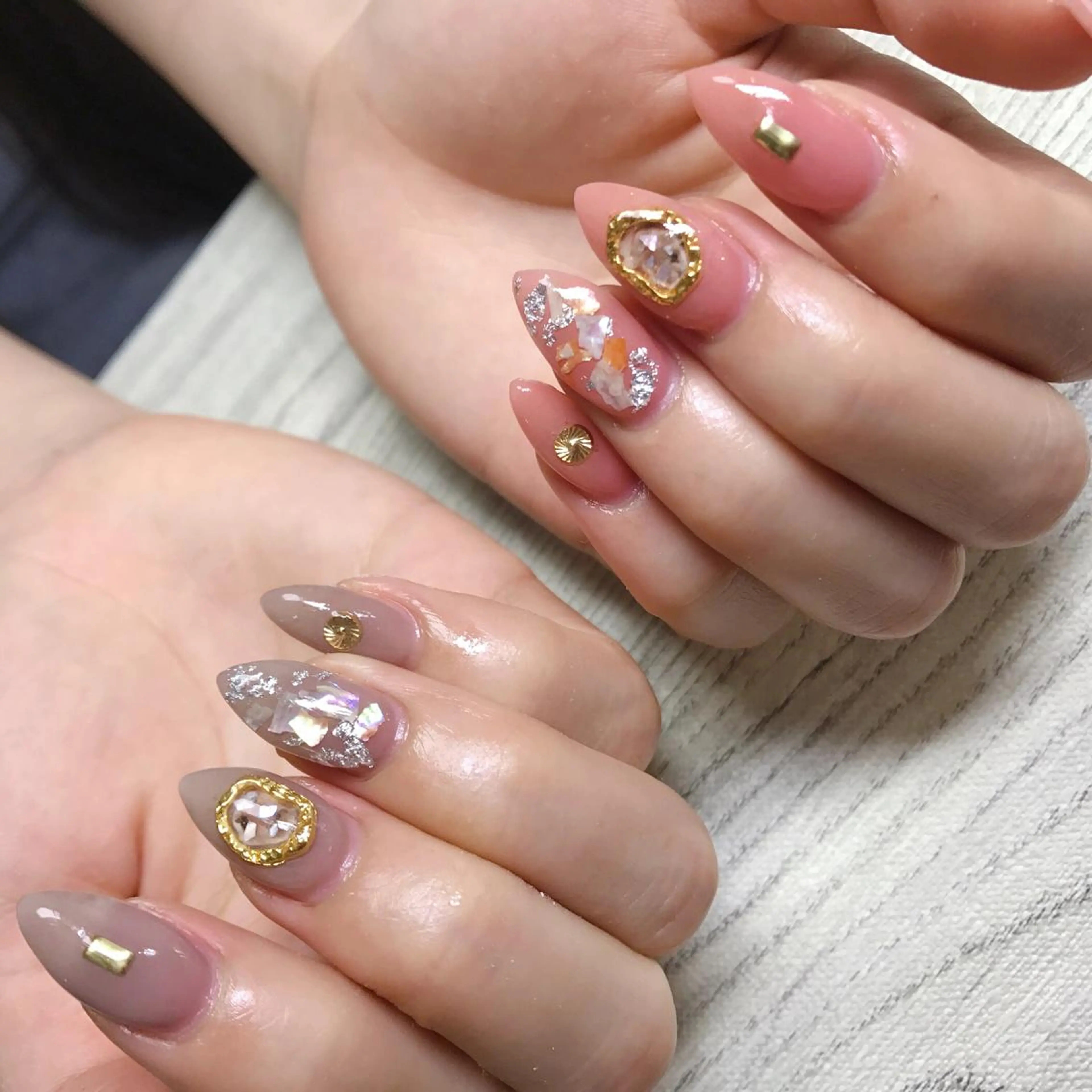 ネイル アートネイル 【カメレオン】 上村 祥子のヘアスタイル