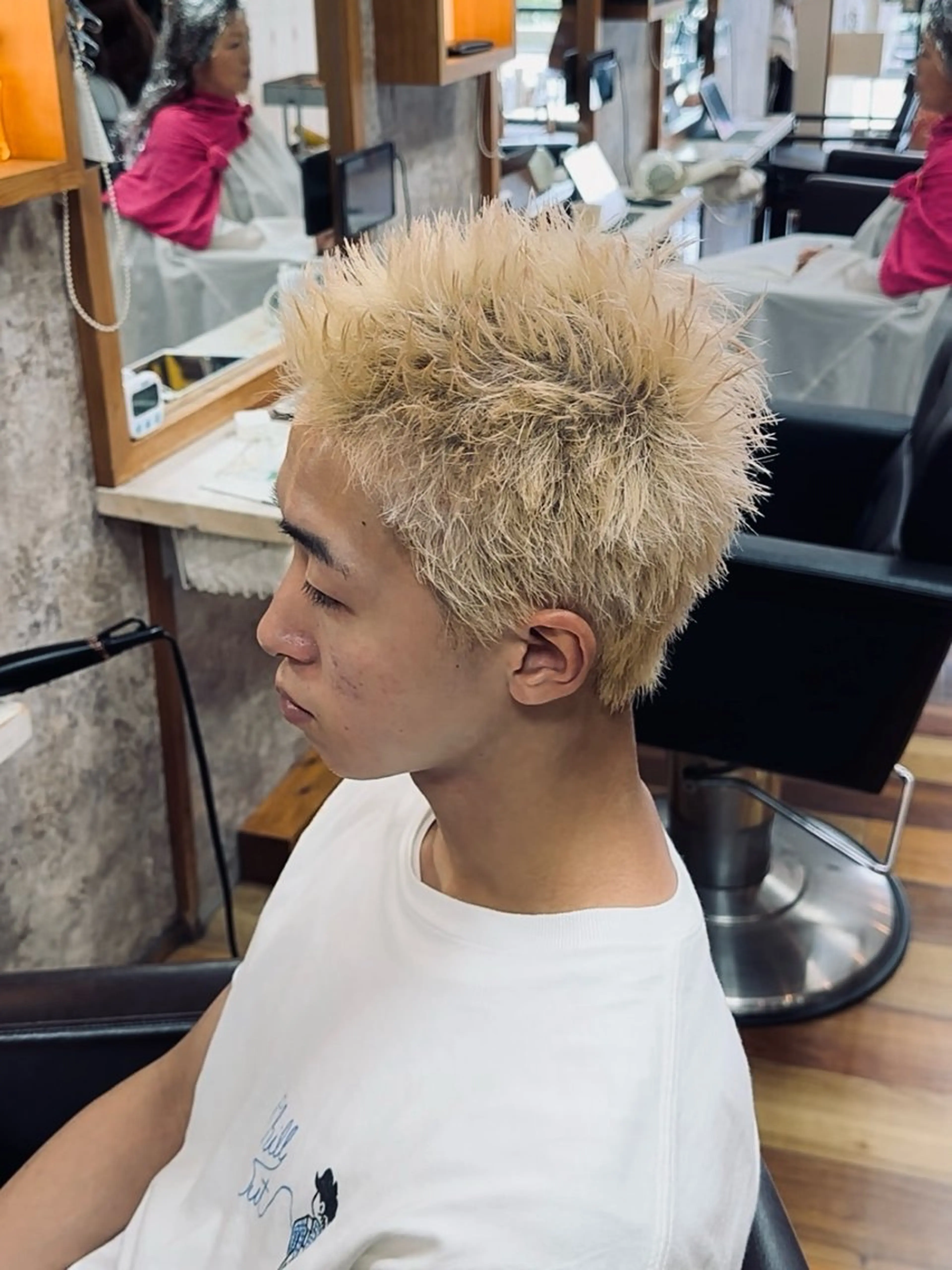 ショート ショートヘア ウエチ シオミ 金沢文庫のヘアスタイル