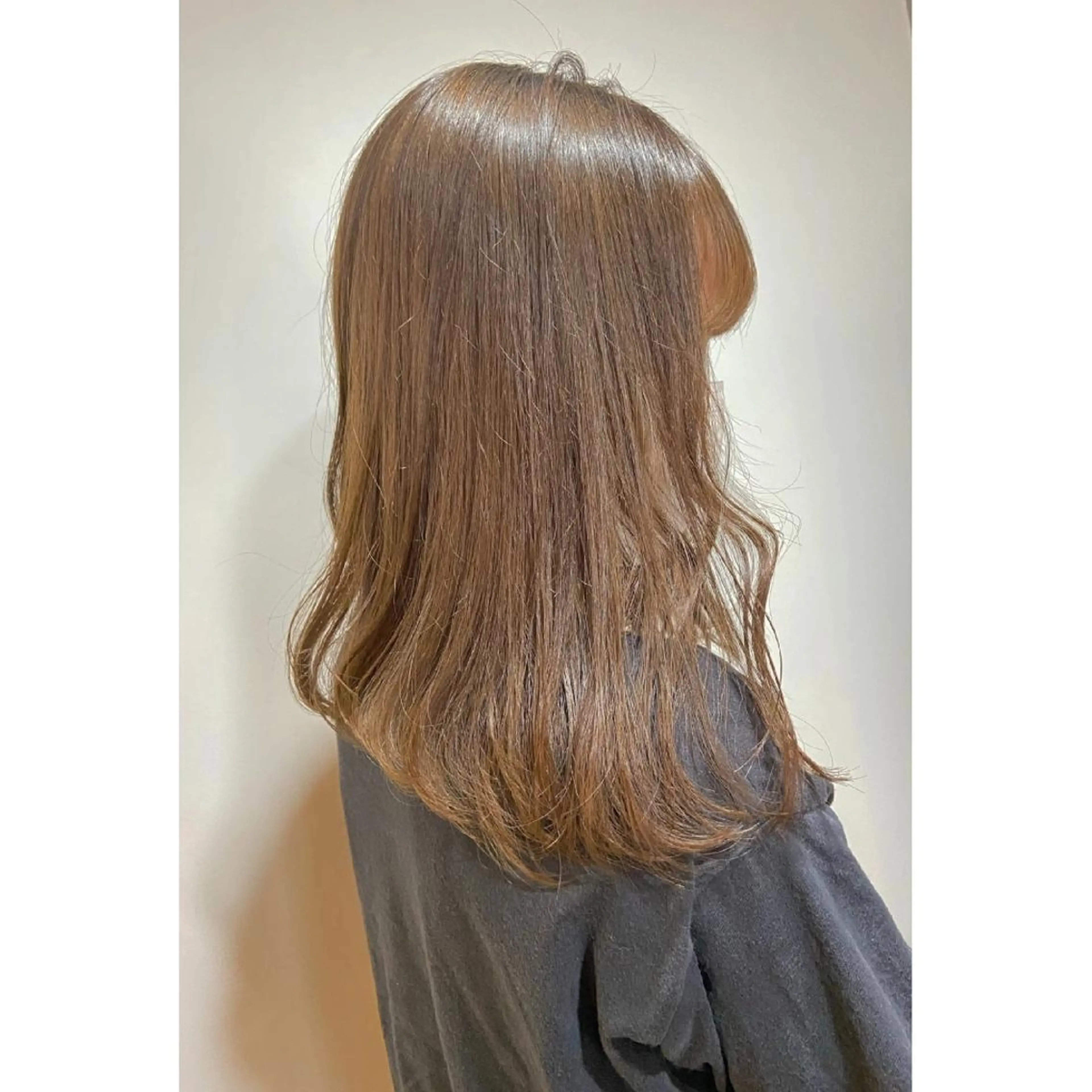 セミロング カラー ヘアアレンジ ベージュカラー 髪質改善サロン🍃 AIRI のヘアスタイル