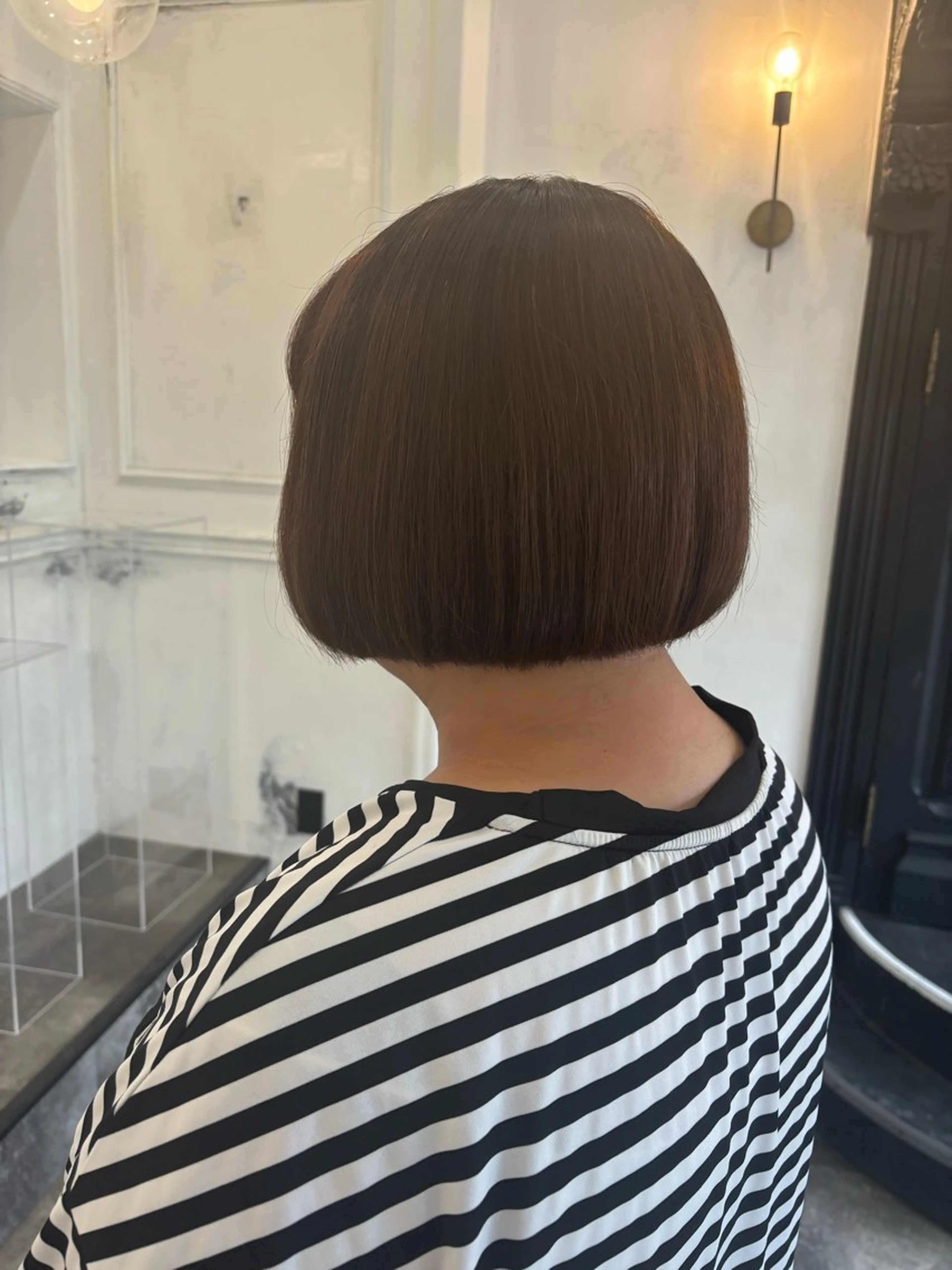 ショート ボブ カット ヘアカラー comeghead 琴音のヘアスタイル