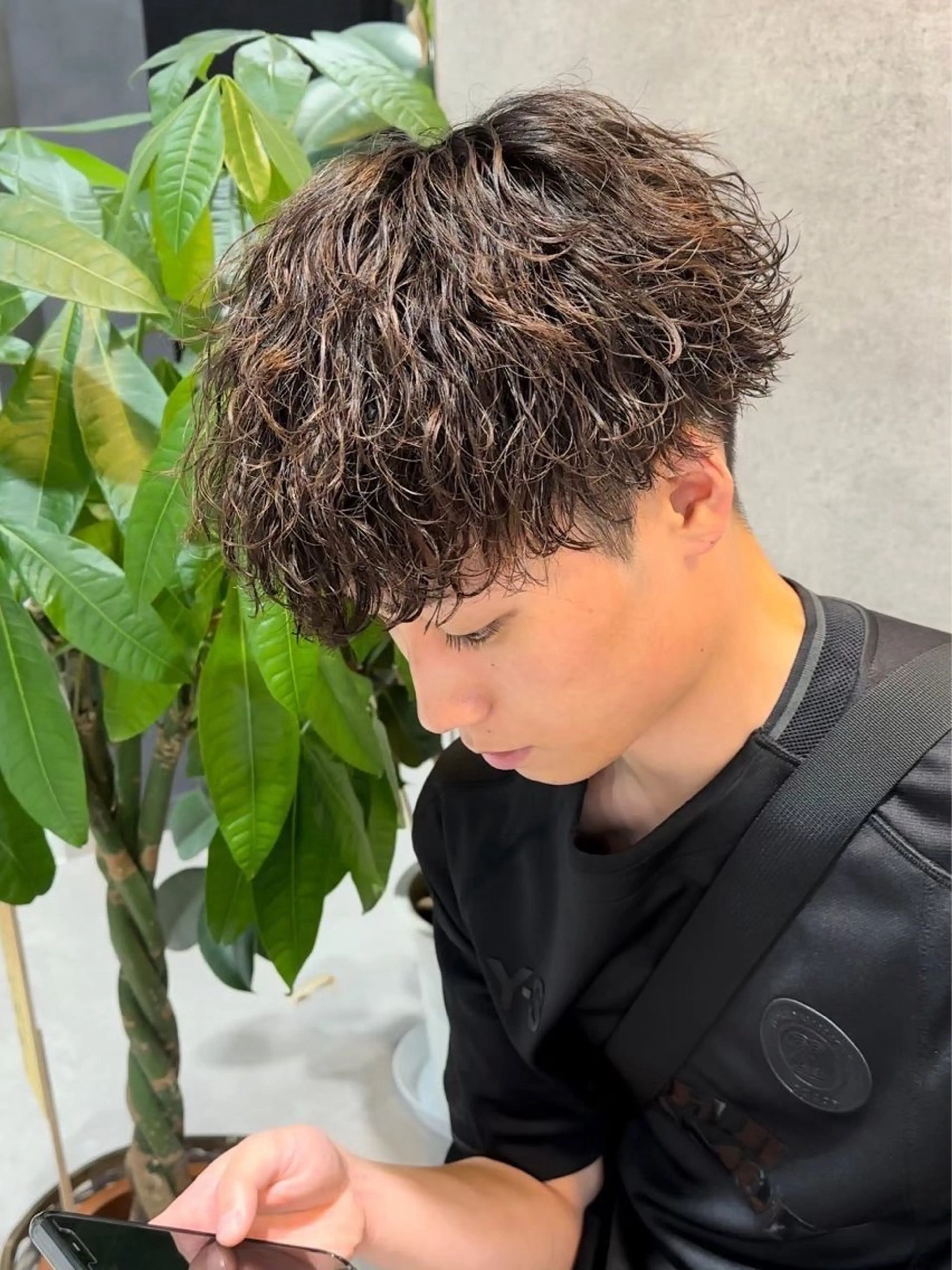 【イメチェンならこれ】波巻きorツイスパ+メンズカット+ワンカラー🔥の写真