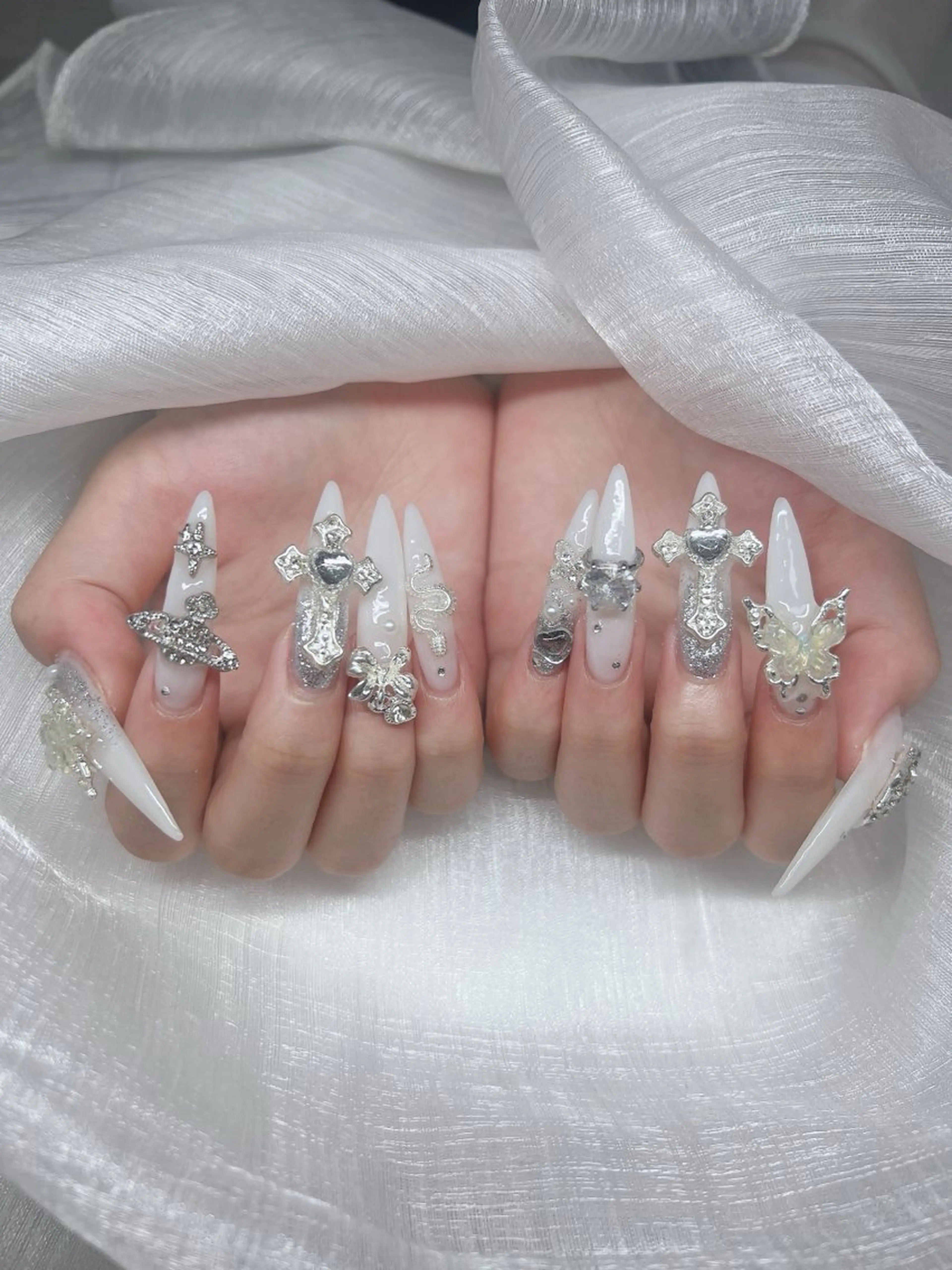 ネイル 長さ出し グラデーション キラキラネイル マグネットネイル ニュアンスネイル ハンドネイル Lee Nails チップ長さだし専門店のネイルデザイン