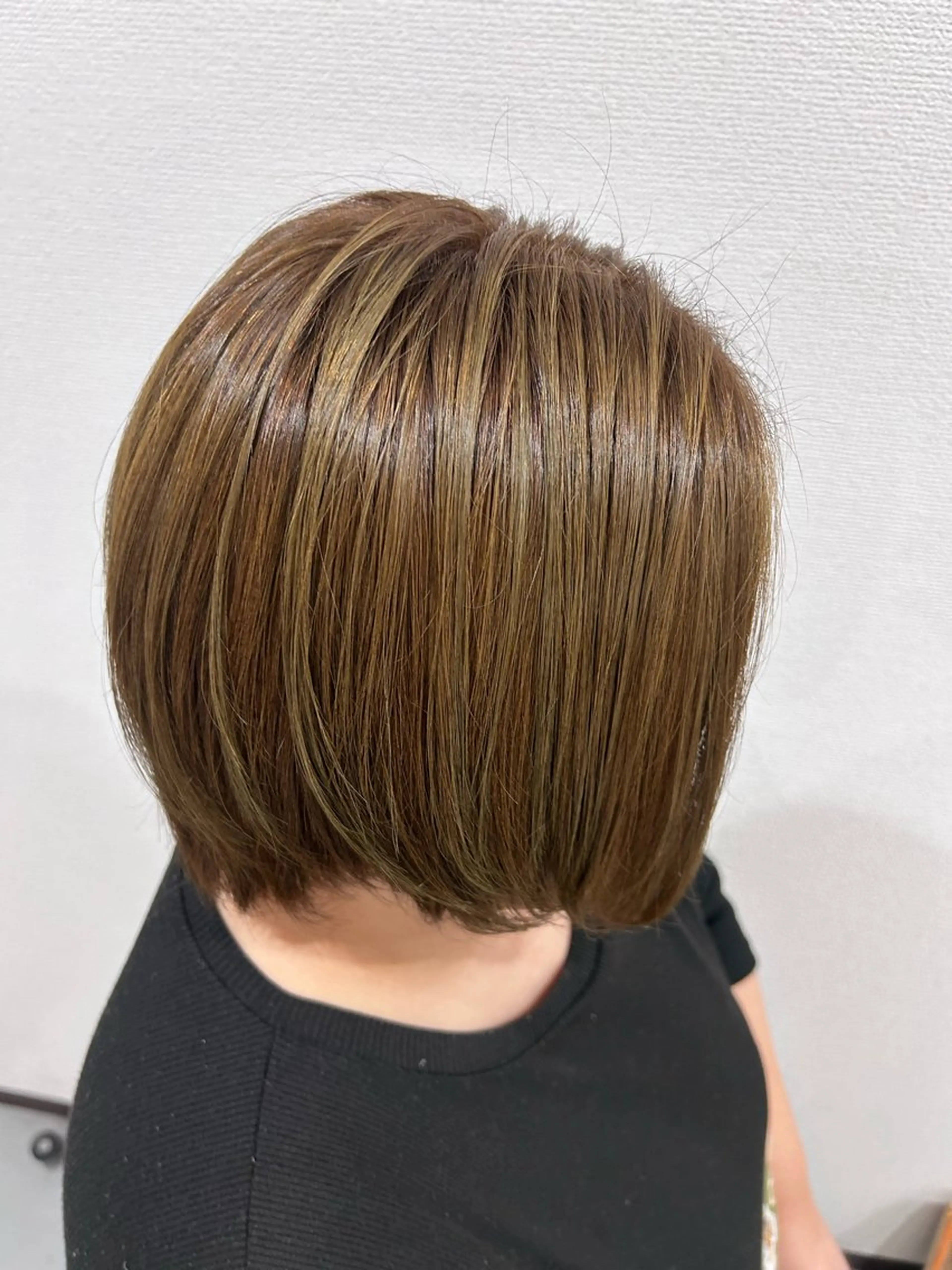 ショート ヘアカラー トリートメント SALOWIN 新宿三丁目me+所属・レイヤーカット/ボブ /髪質改善/ハルカのヘアスタイル