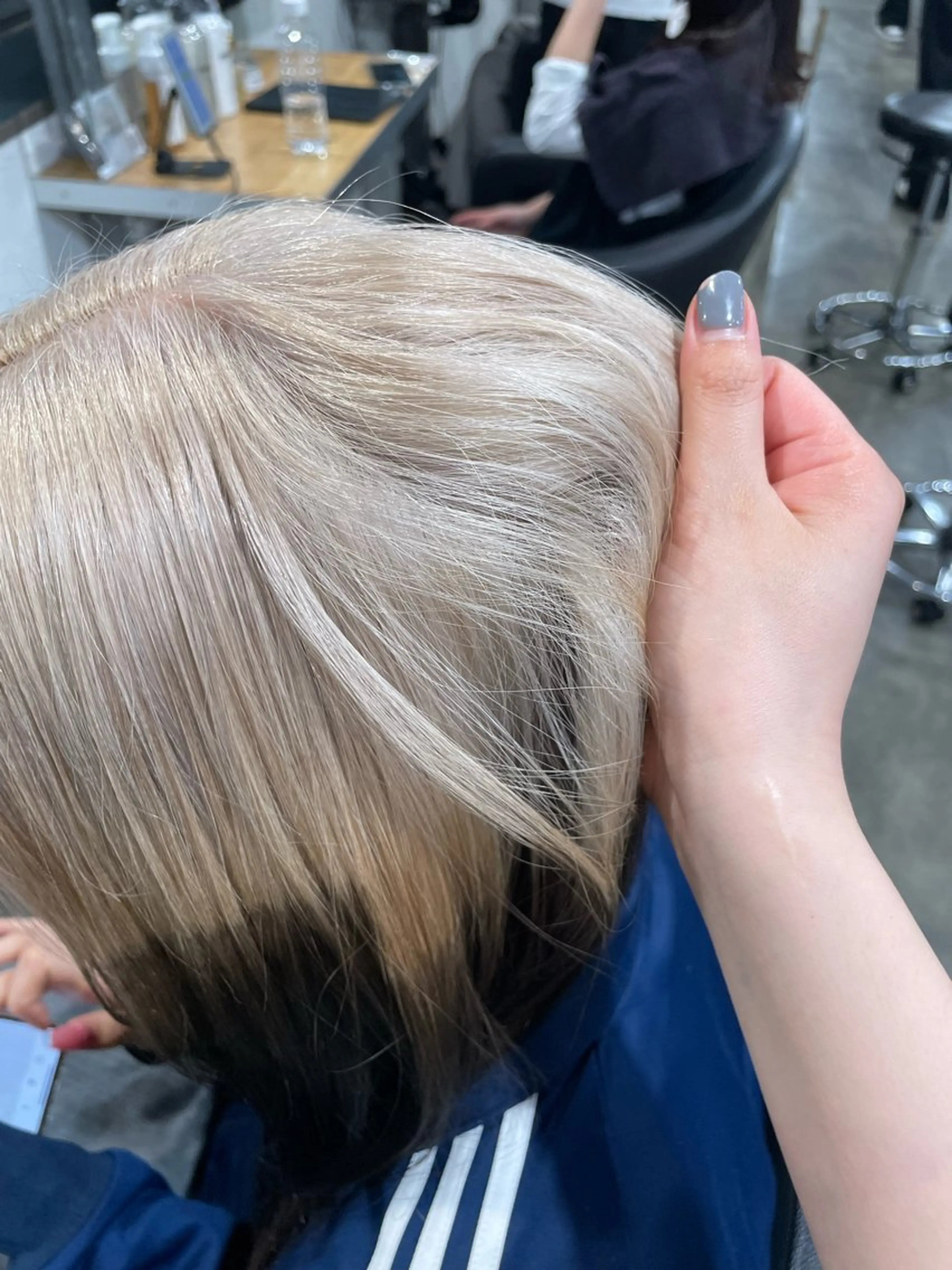 ロング カラー ハイトーンブロンド 横浜💞ミオのヘアスタイル