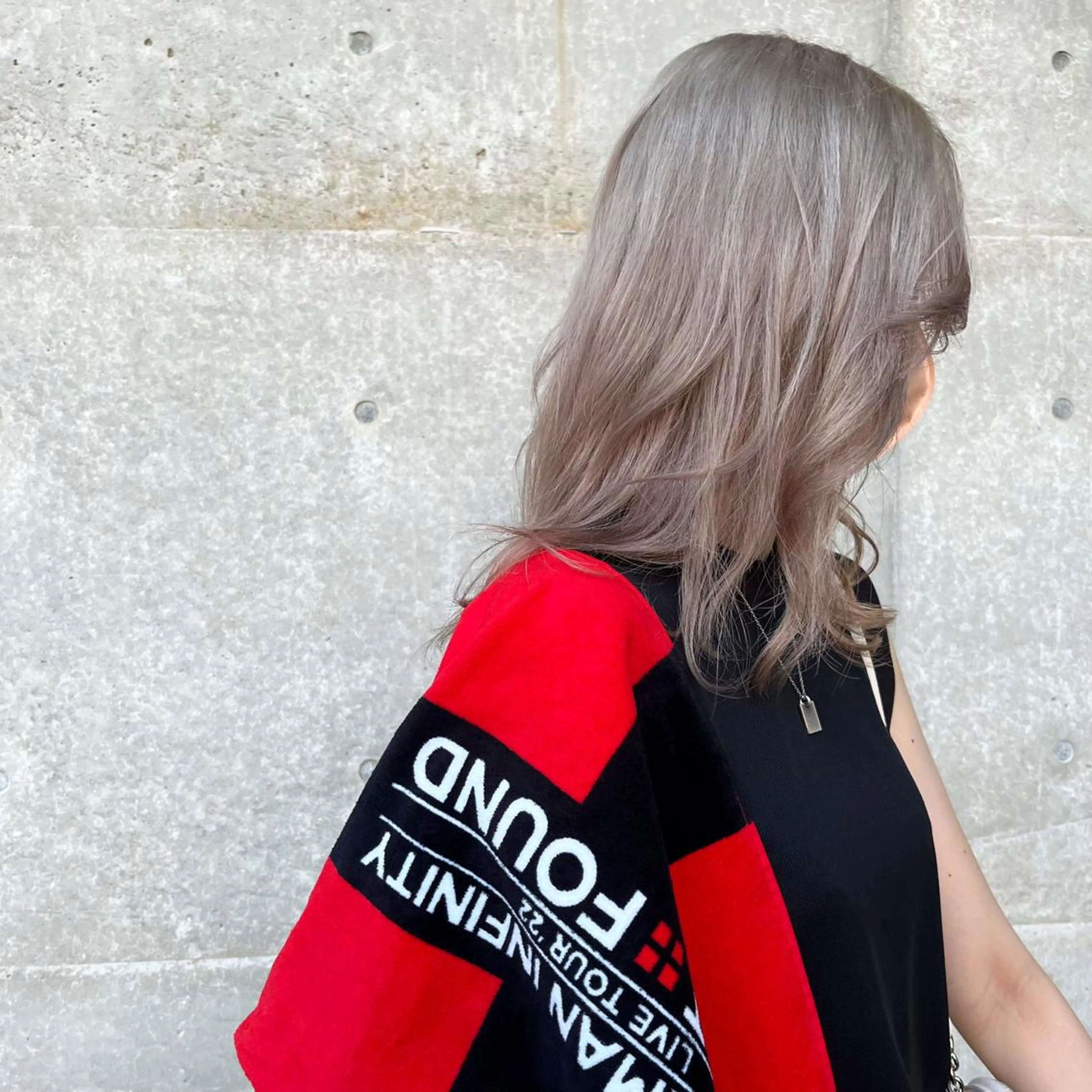 カラー ハイトーンカラー シルバー chocolat.NAMBA所属・🎀 MIYUKIのヘアスタイル