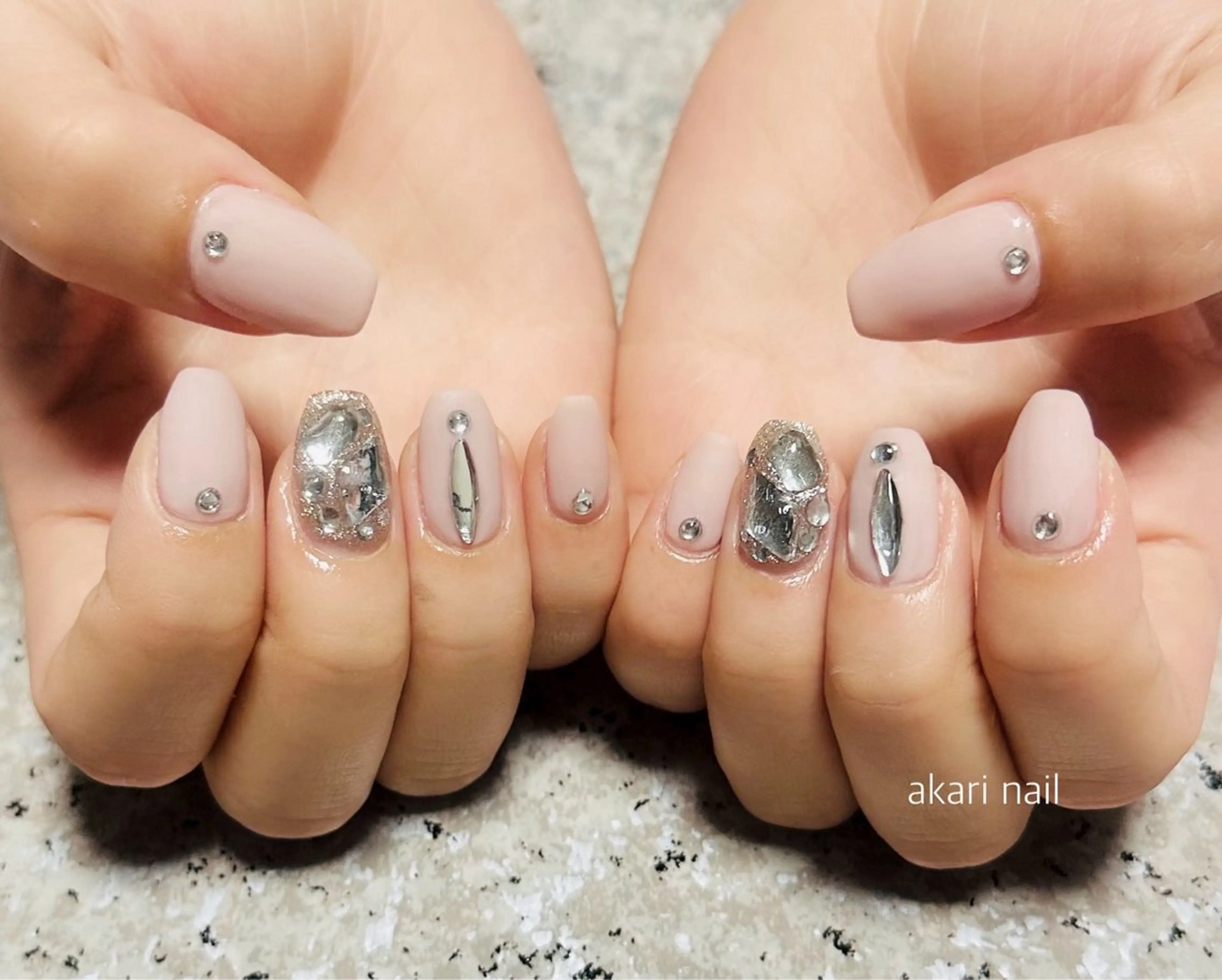 ネイル ハンドネイル フットネイル AKARI nail💅のネイルデザイン