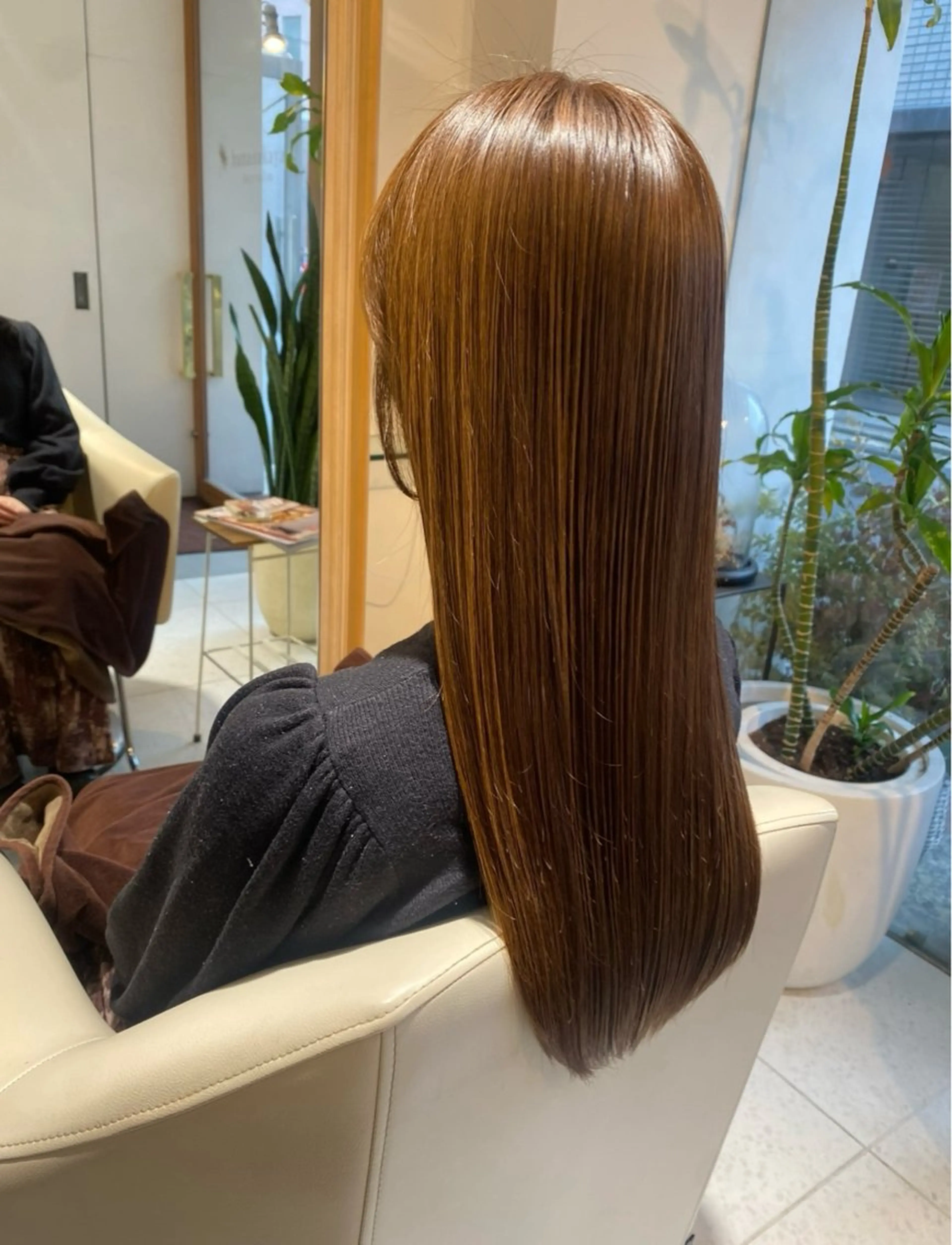 セミロング カット ヘアカラー トリートメント 安永 涼のヘアスタイル