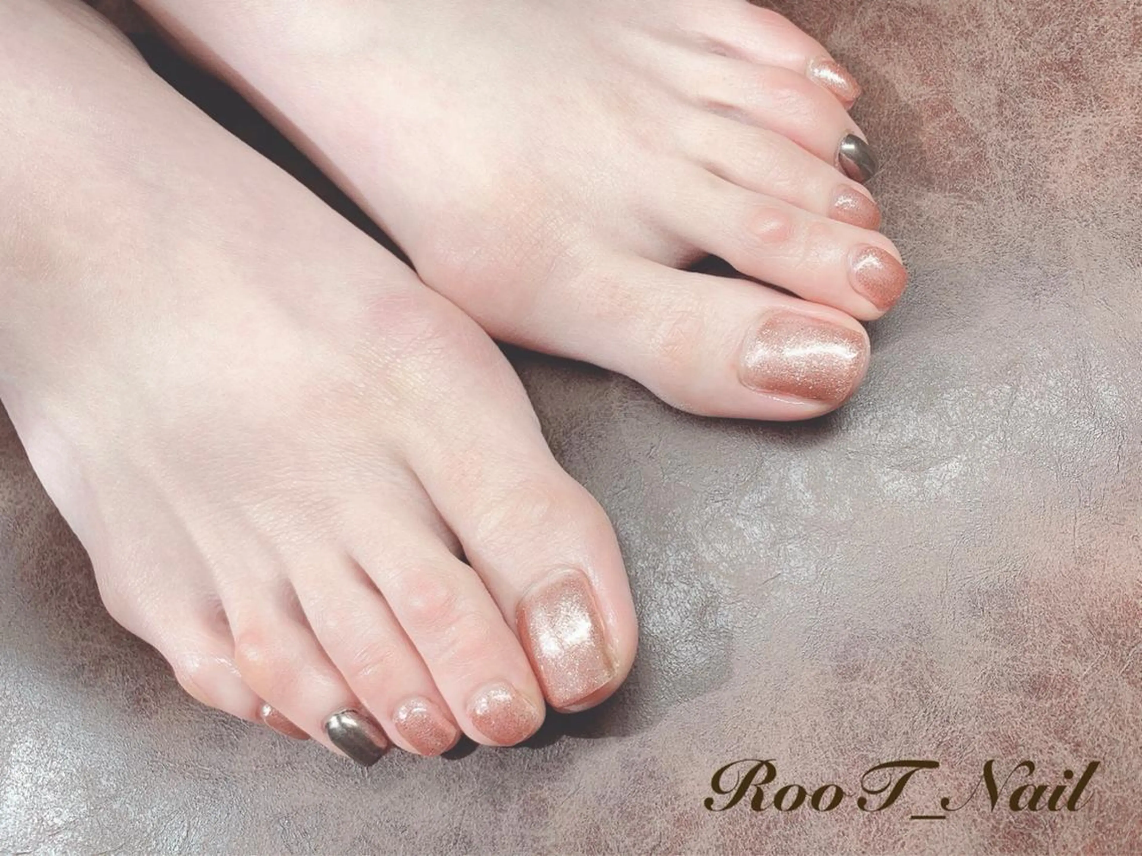 メンズ ネイル ラメ(グリッター) ミラーネイル フットネイル RooT Nailのネイルデザイン