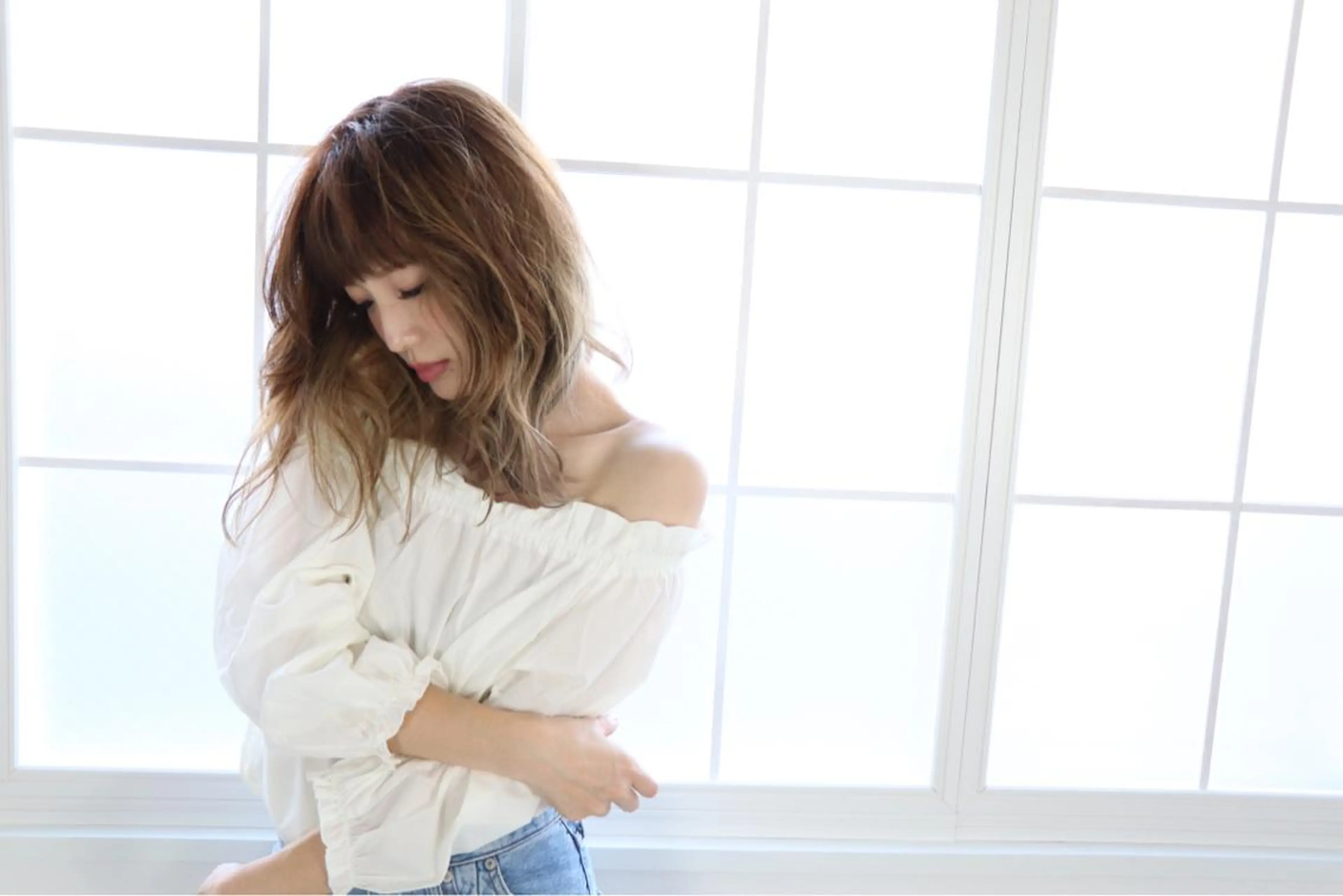 ミディアム カラー 髪質改善&ブリーチ 伊勢 祐一郎のヘアスタイル