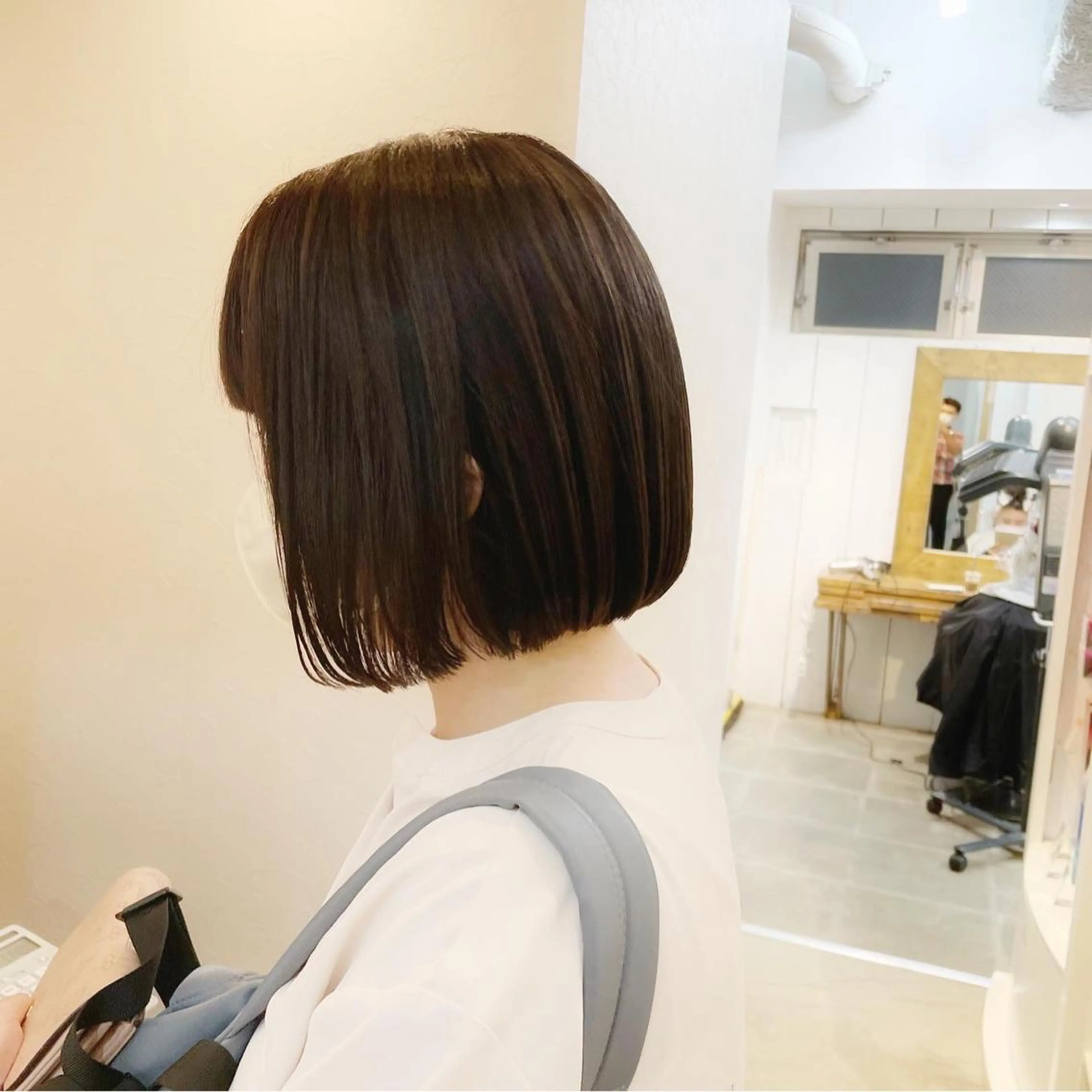 ショート カラー ショートレイヤー 丸みショート グラデーションカラー くびれヘア くせ毛 カット ヘアカラー トリートメント newline銀座所属・銀座ショート/ 大人ショート/金子涼のヘアスタイル