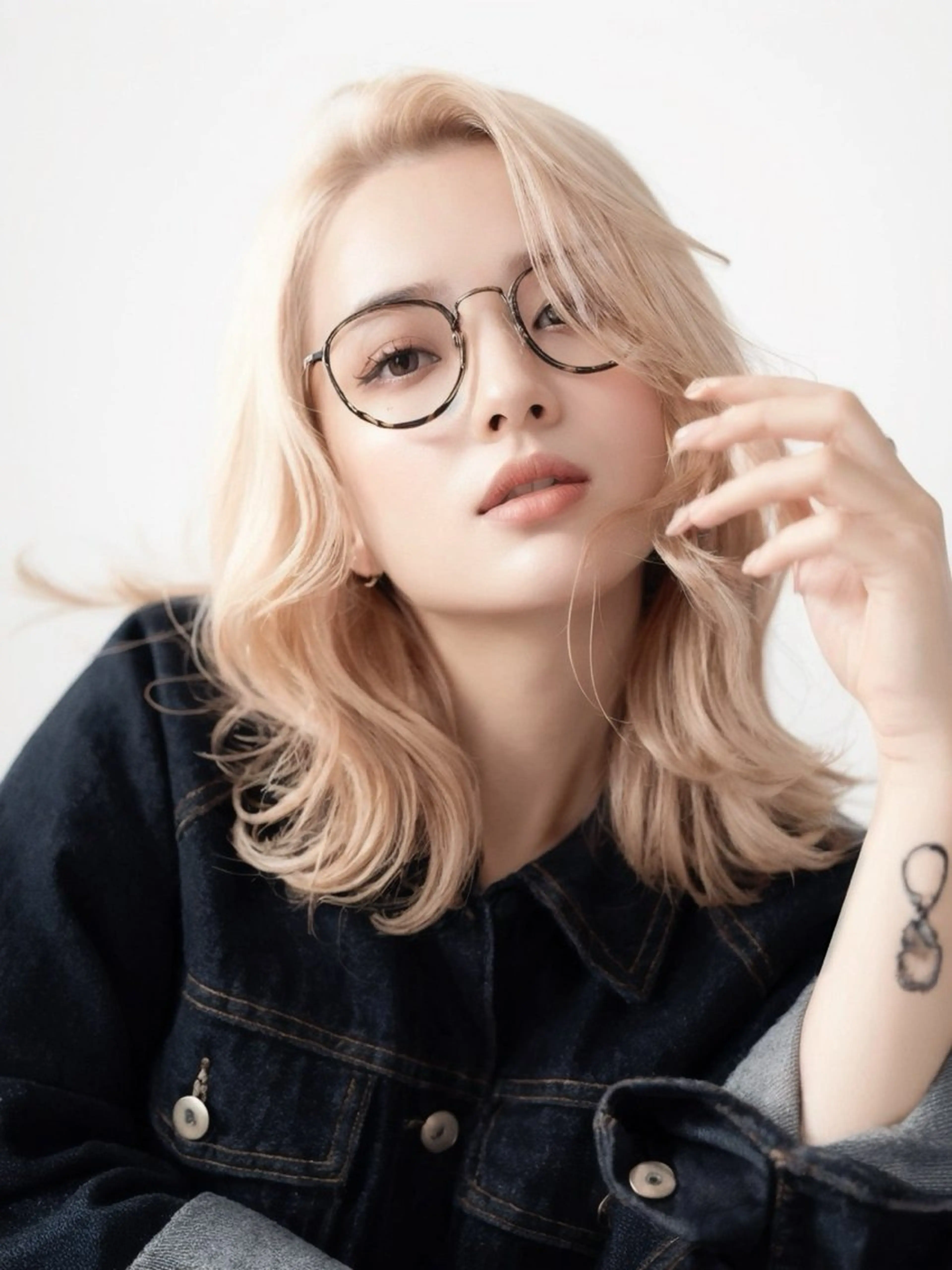 【 平日限定 】minimo限定価格✨ カット➕ブリーチカラー➕3Stepトリートメントの写真