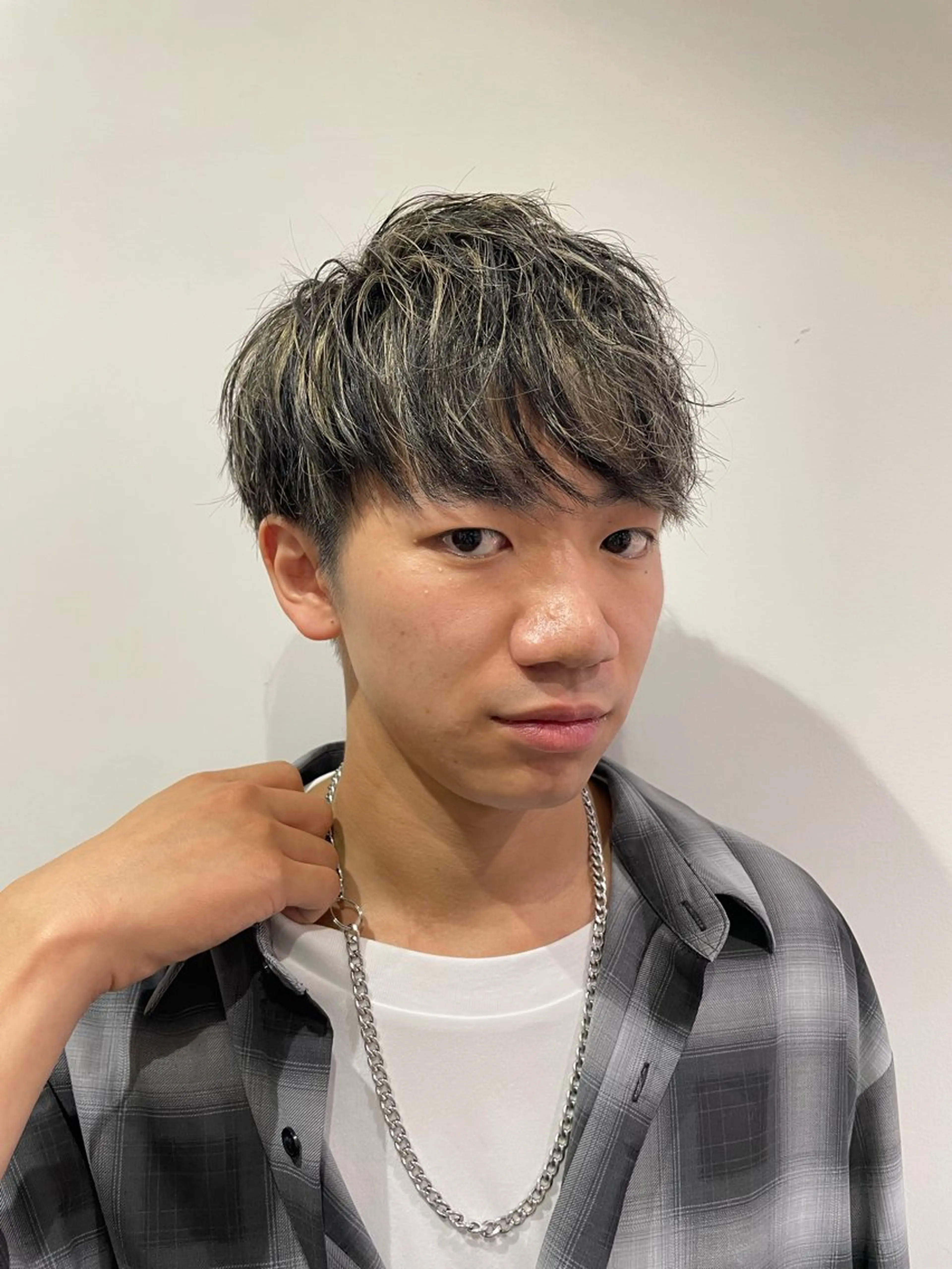 メンズカット+ハイライトカラーの写真