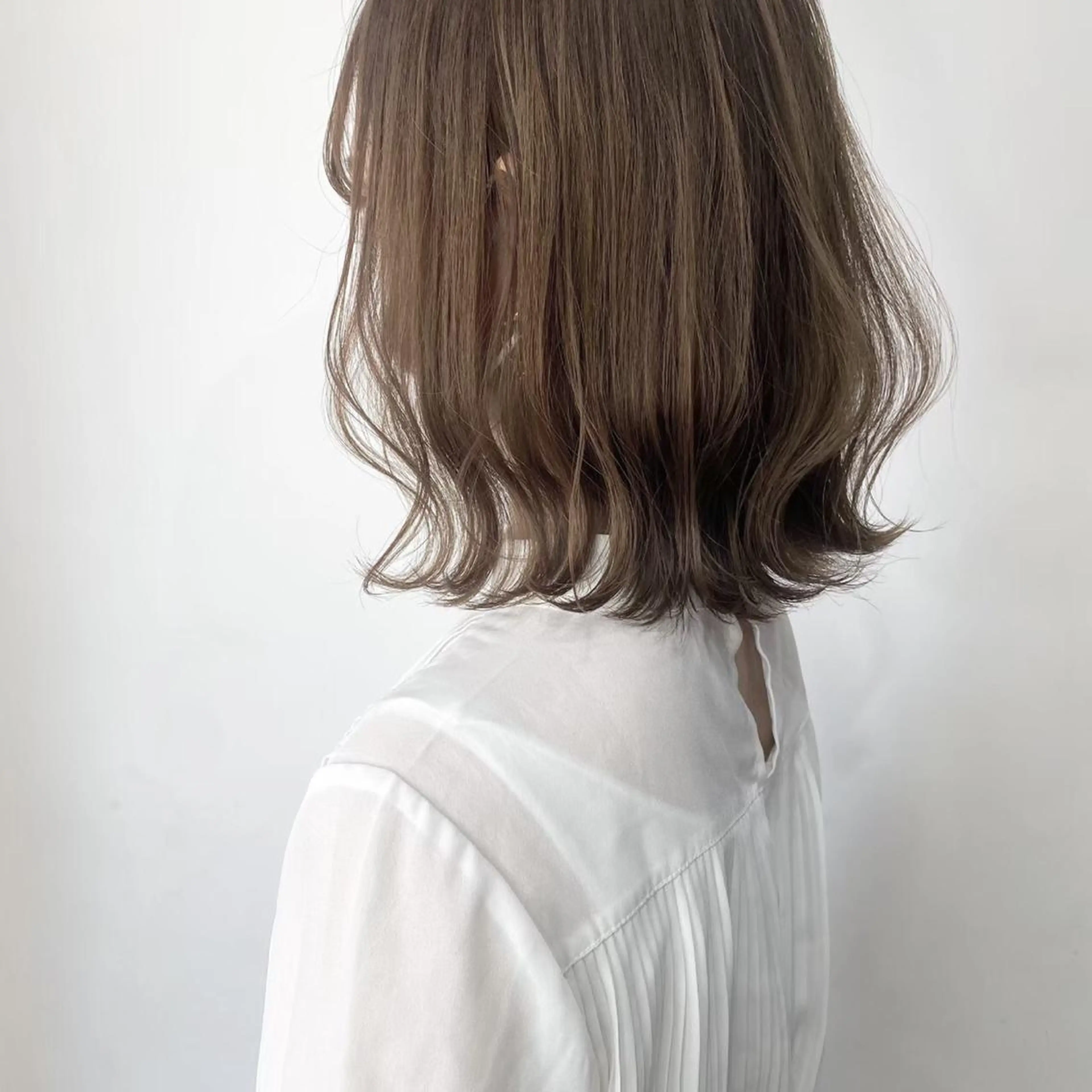 ミディアム カラー i muのヘアスタイル