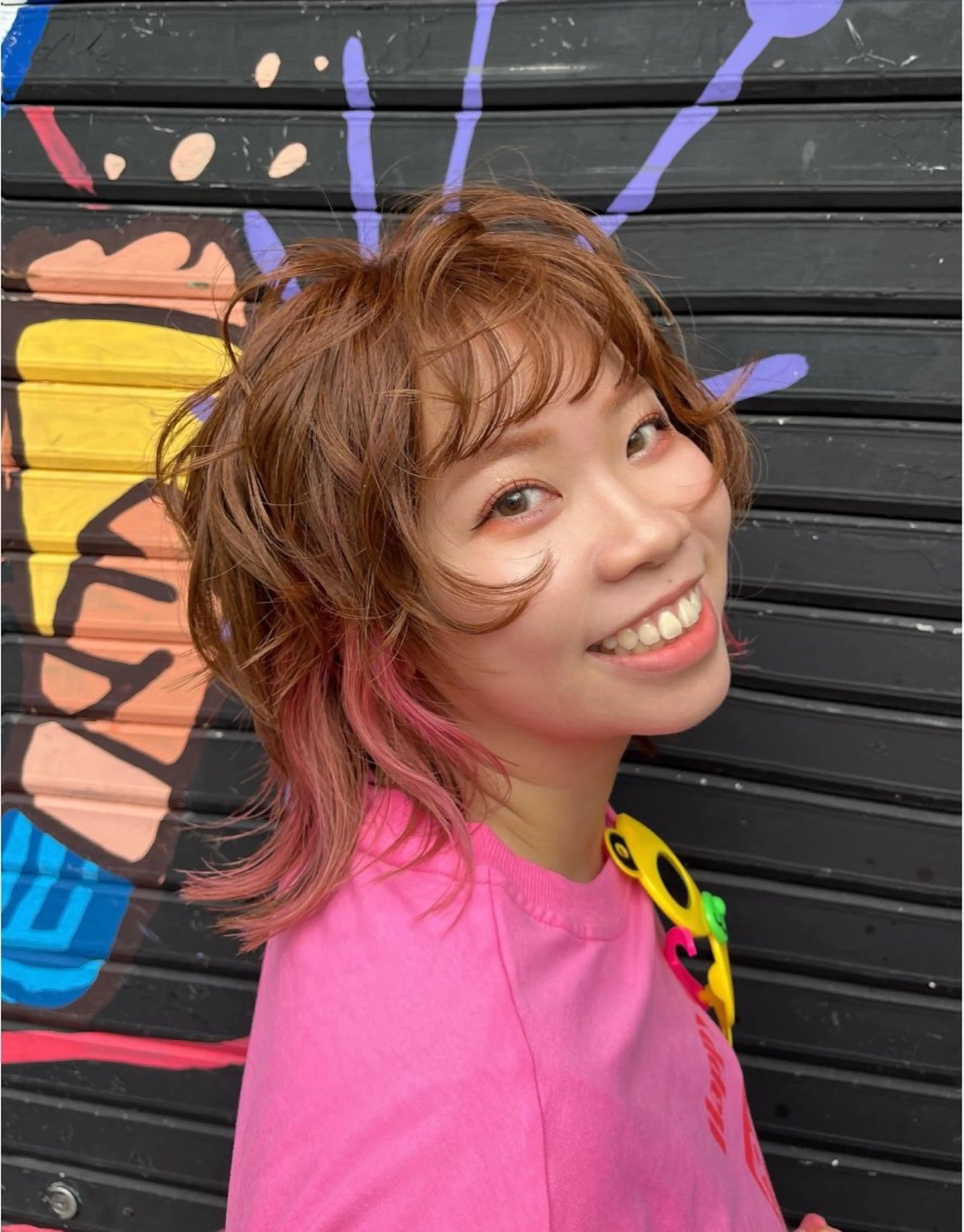 ミディアム カラー インナーカラー ボブ ウルフカット ウルフボブ ヘアカラー direction所属・派手髪デザインカラー ヒロカのヘアスタイル