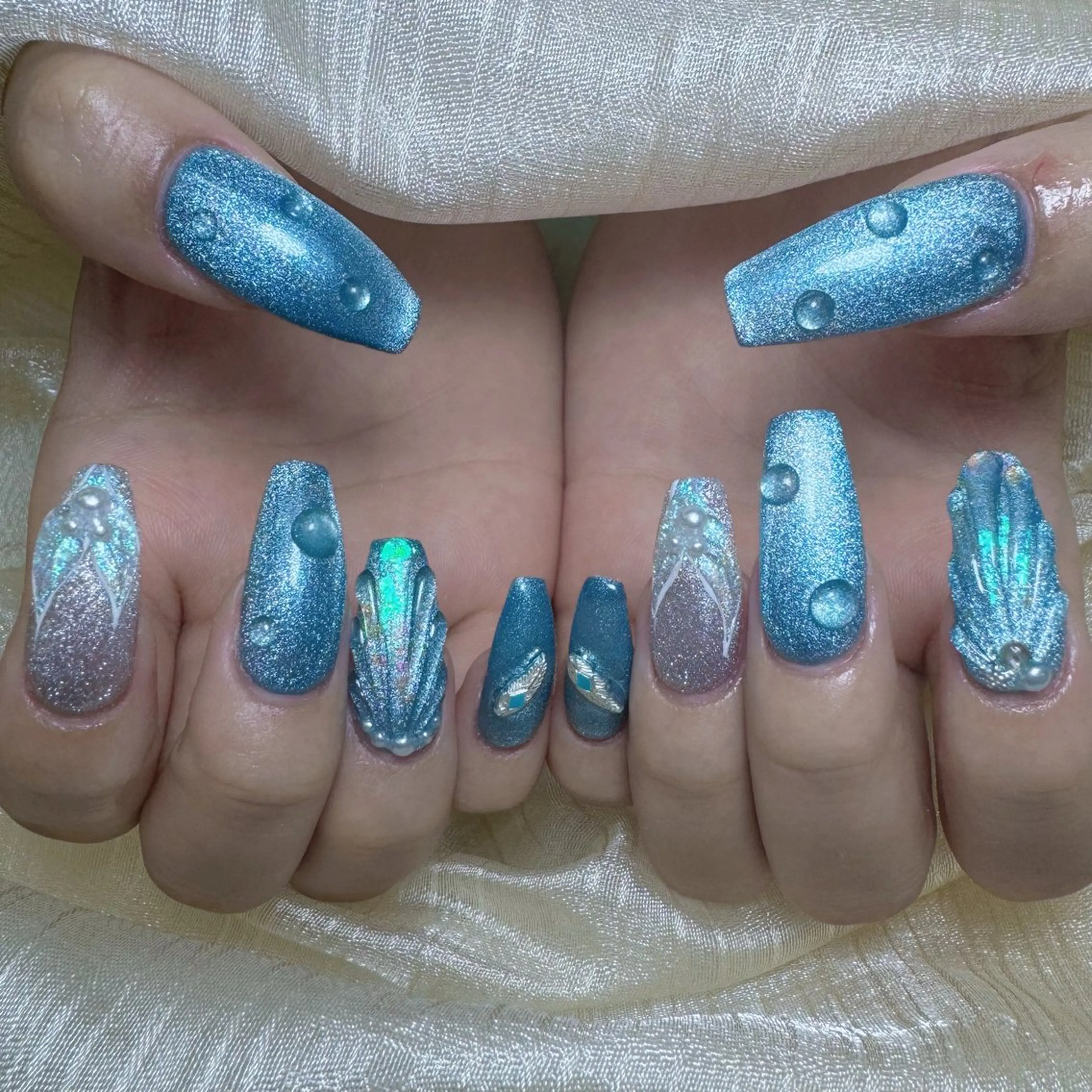 ネイル クリアネイル キラキラネイル 韓国ネイル マグネットネイル 夏ネイル ハンドネイル ネイルプリンセス所属・princess 木戸　唯のネイルデザイン