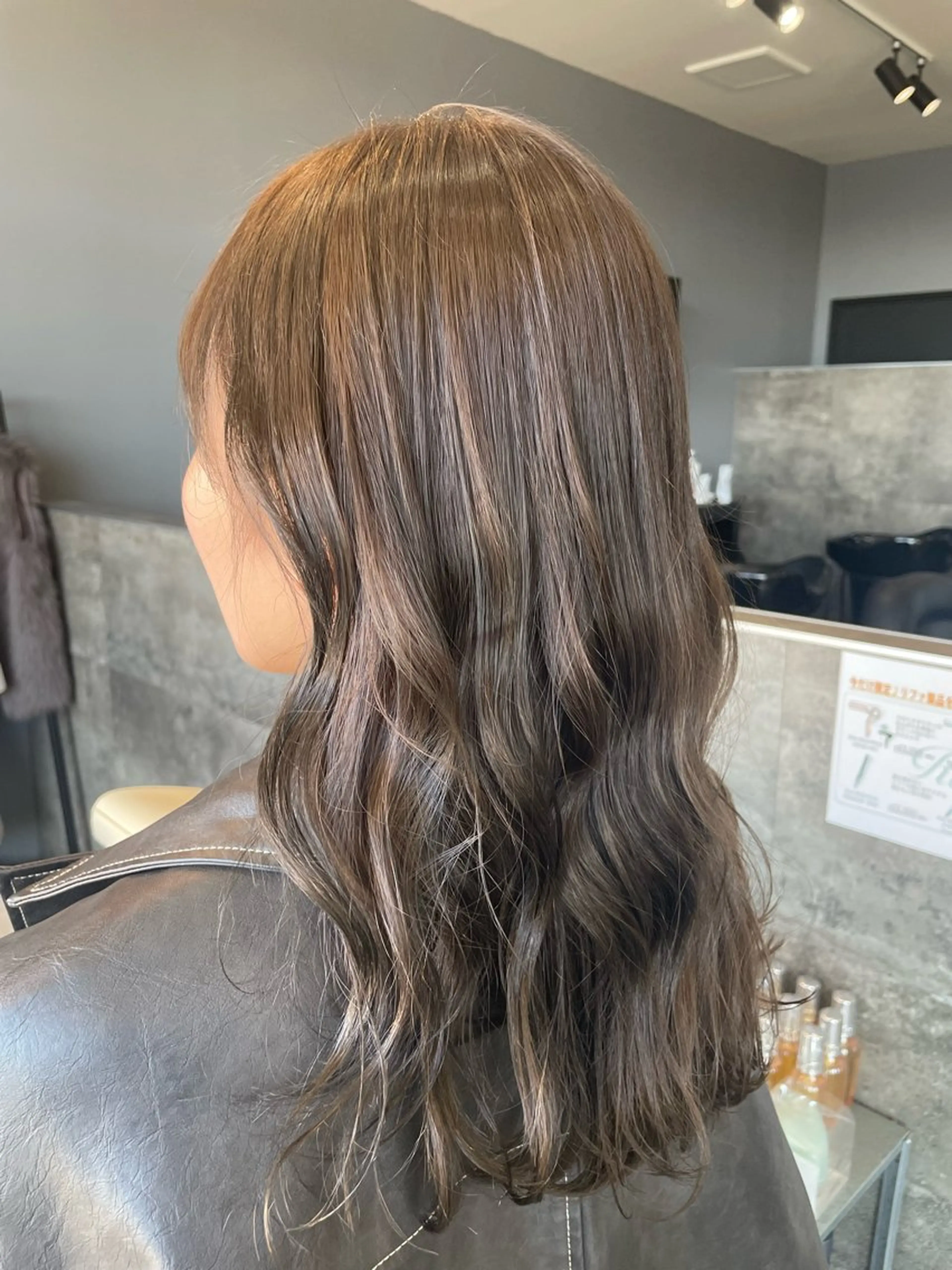 カラー ヘアカラー 岡山 乃愛のヘアスタイル