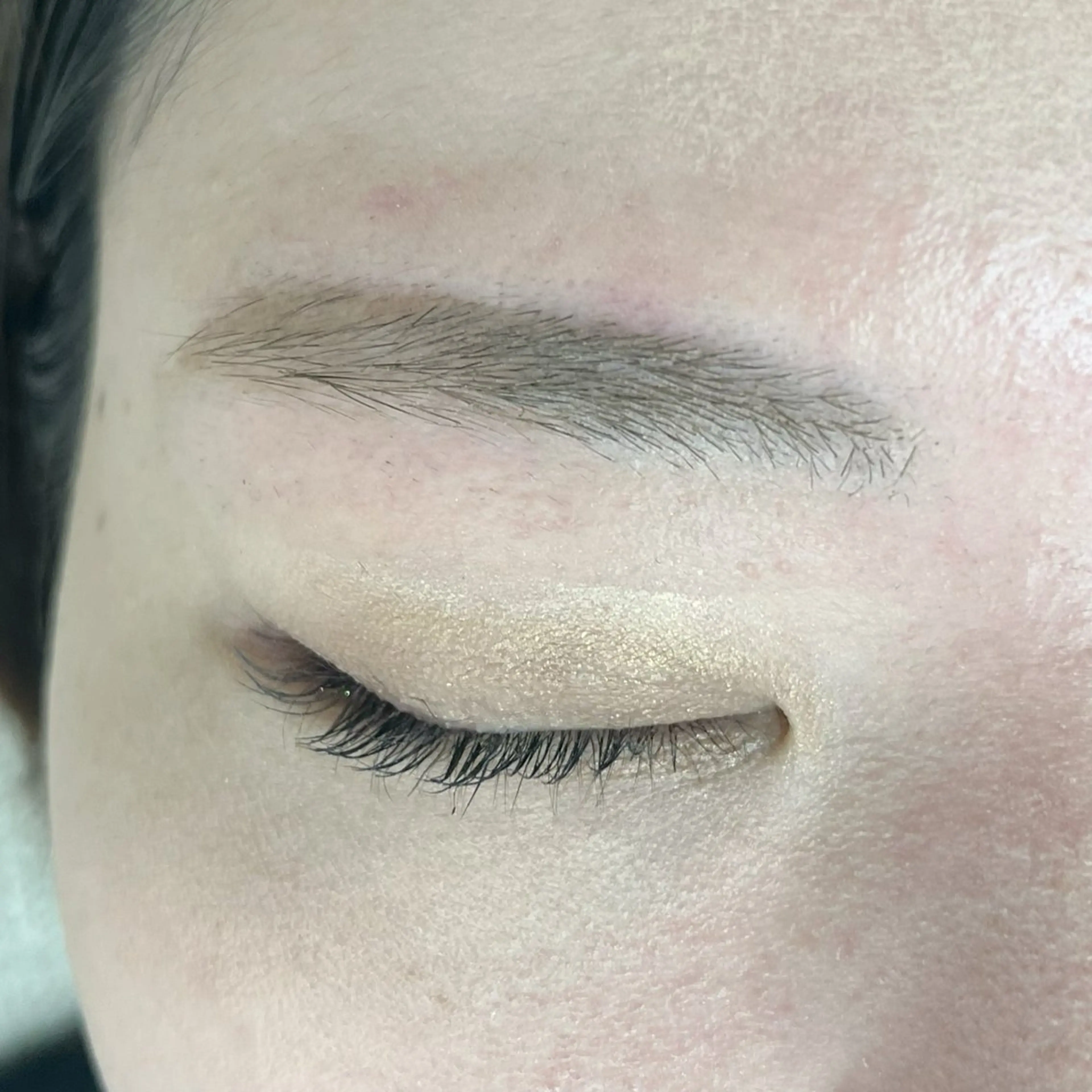 アイブロウ 荒井 千里の眉毛・アイブロウイメージ