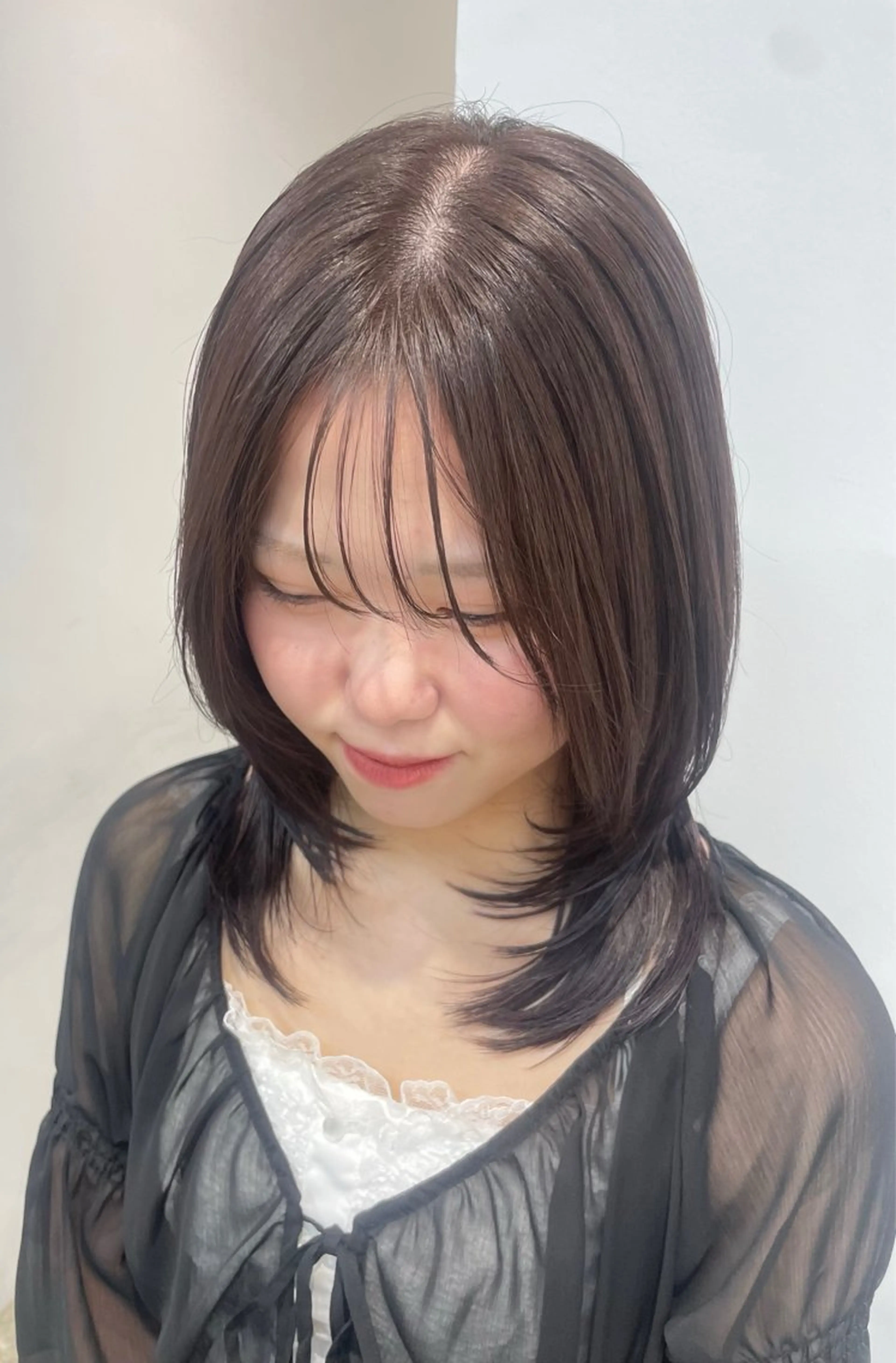 ミディアム ハッシュカット mihane fit hueのヘアスタイル