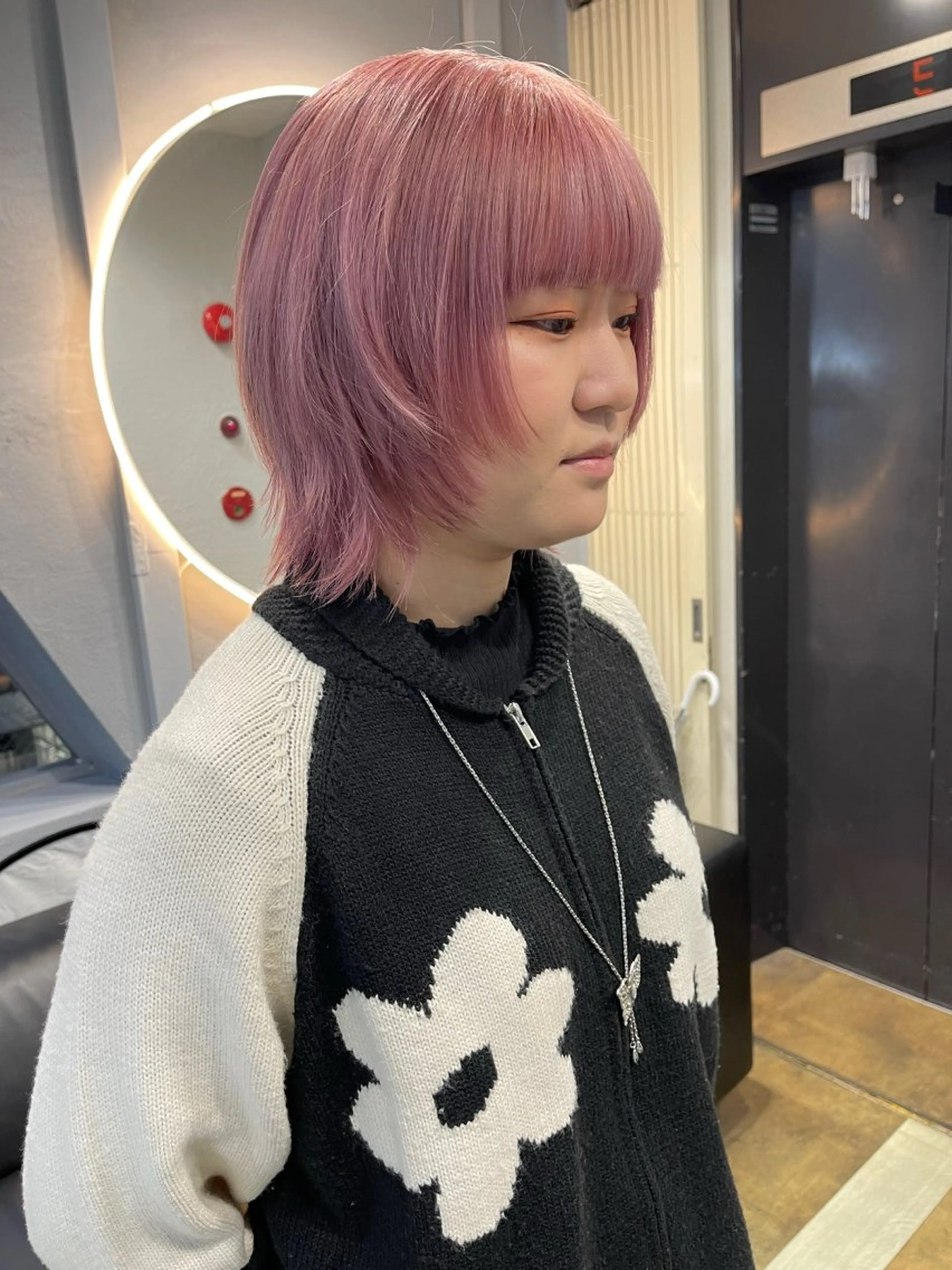 ミディアム カラー ベージュカラー ブリーチ ケアブリーチ デザインカラー ダブルカラー ヘアカラー トリートメント 宮崎　達也 ブリーチ／レイヤーのヘアスタイル