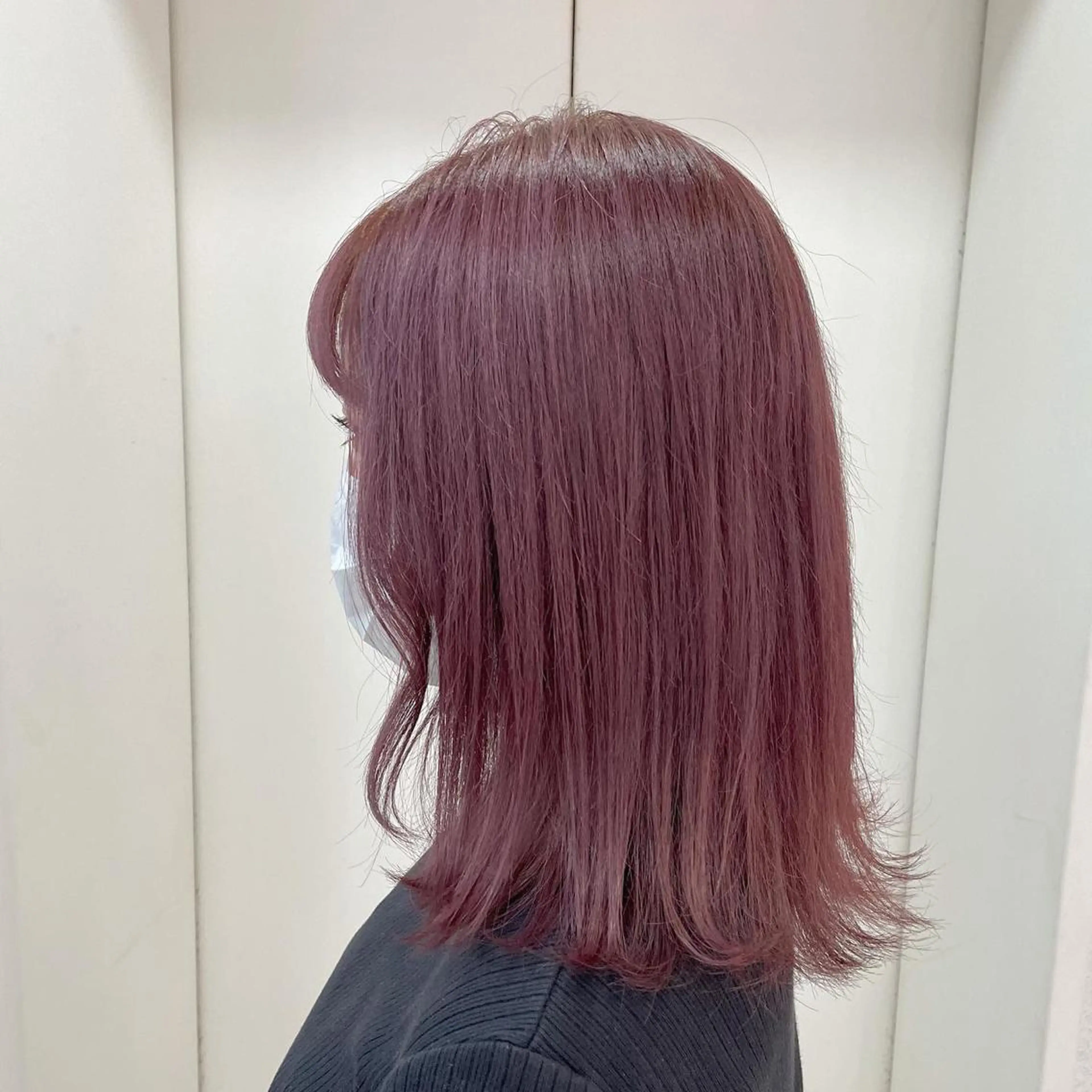 ミディアム カラー TRENCH　相澤 果歩のヘアスタイル