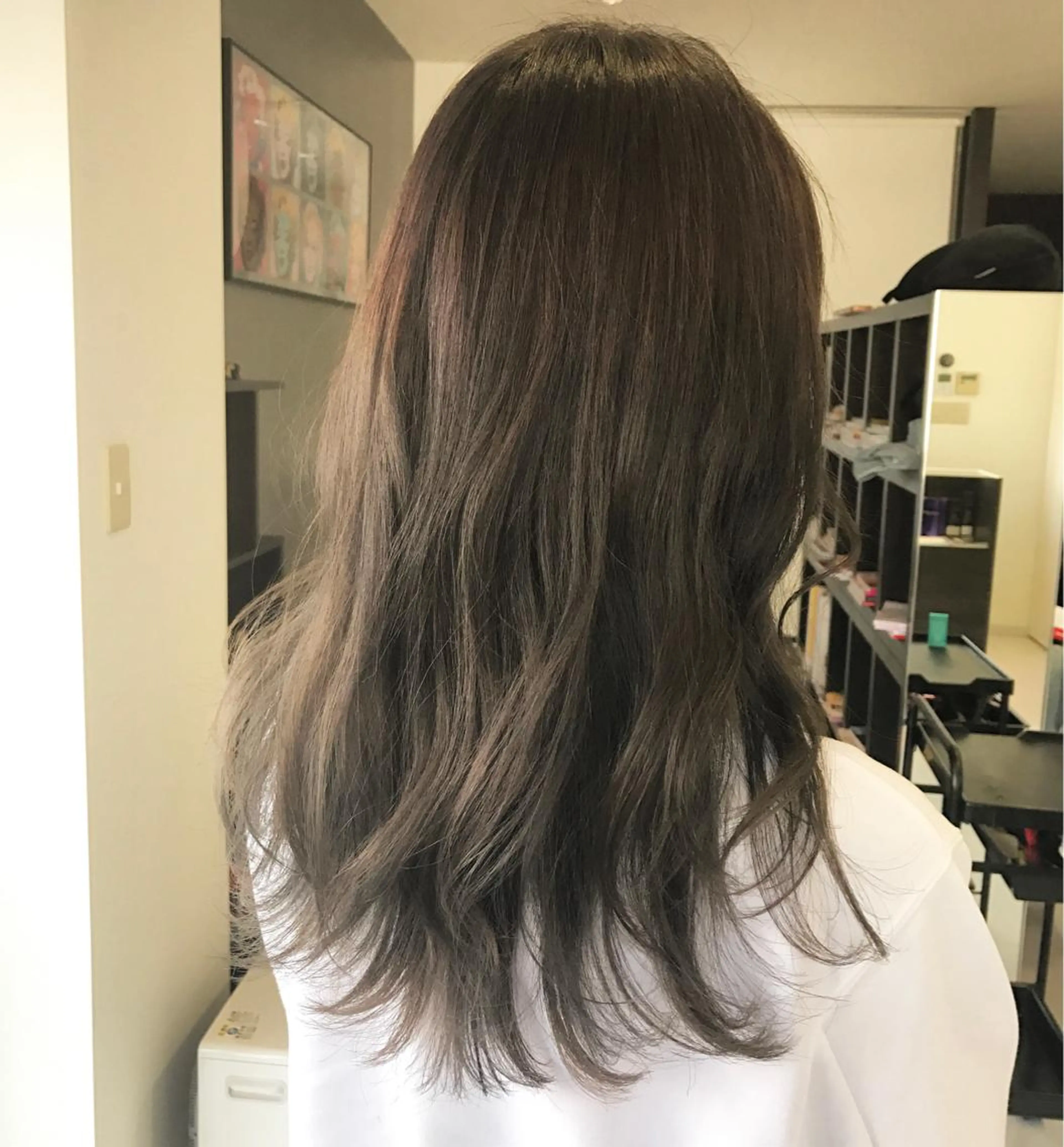 カラー アッシュ アッシュグレー アッシュグレージュ ブリーチ グレージュ 村井 香怜のマツエク・マツパデザイン