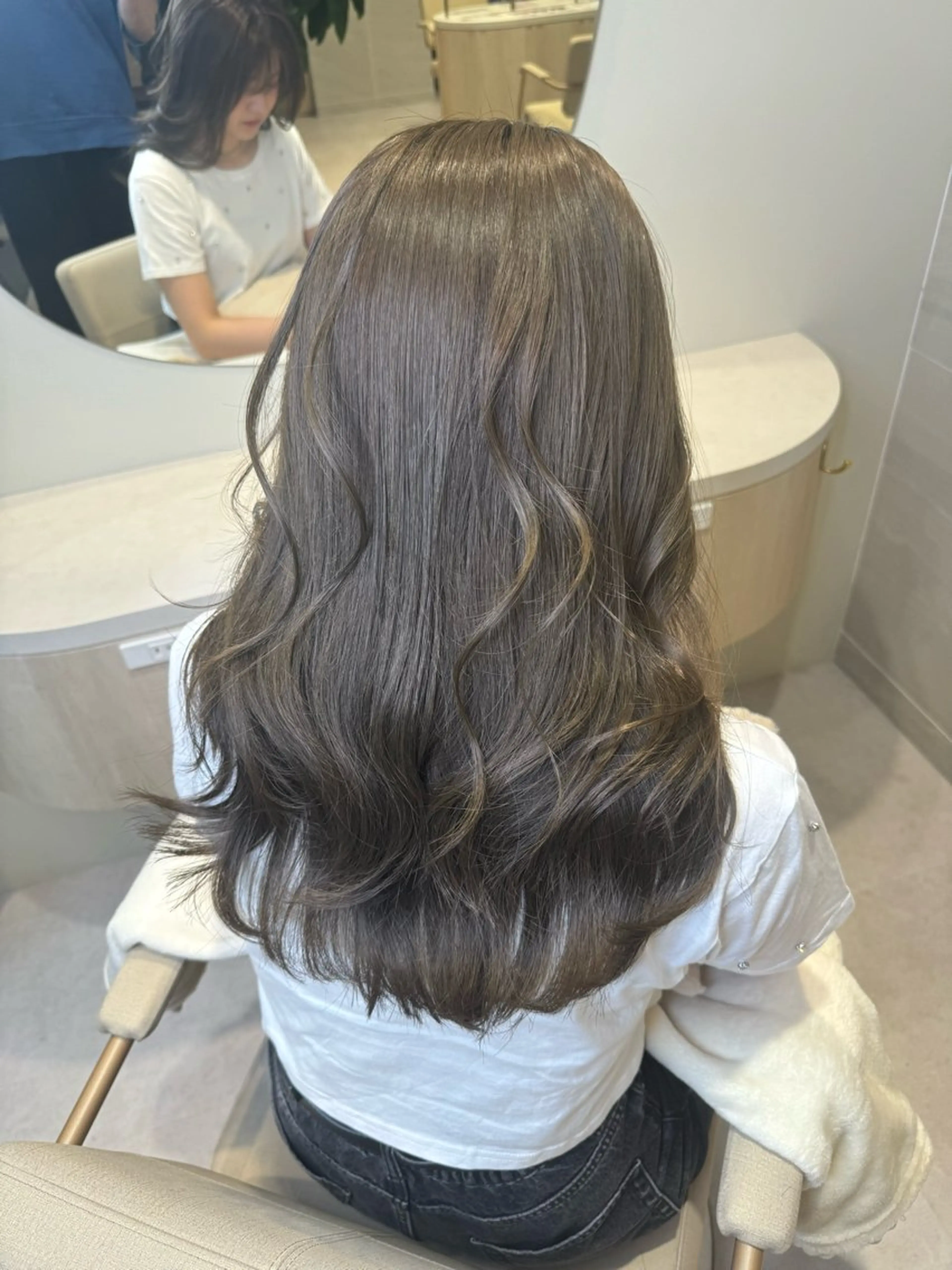 セミロング カラー 似合わせカット 小顔カット 縮毛矯正 カット ヘアカラー 青山/駅近/徒歩1分 表参道/小顔カットのヘアスタイル