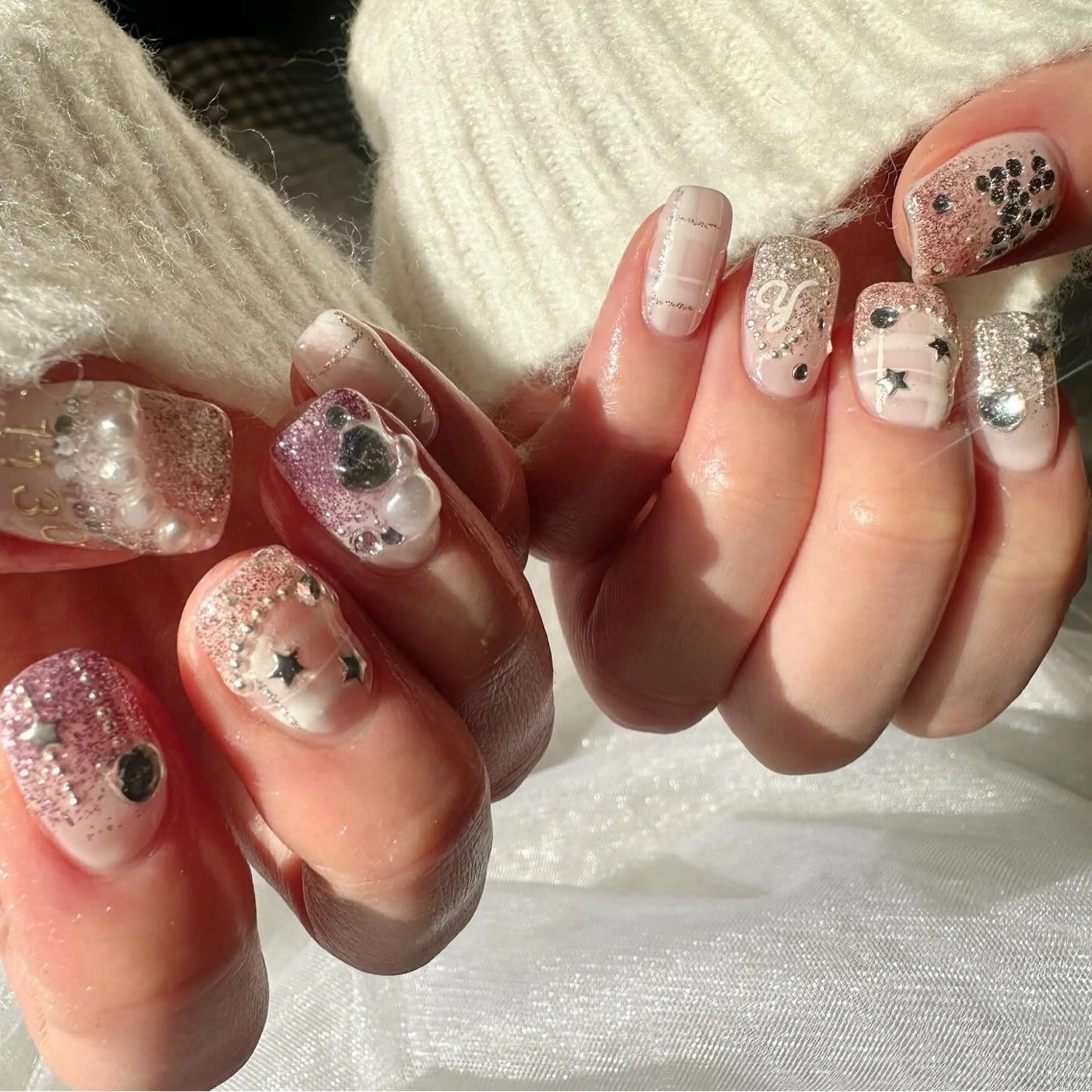 ネイル 氷ネイル・うるうるネイル キラキラネイル 韓国ネイル ピンク 🪞KAPE NAIL 🪞のネイルデザイン