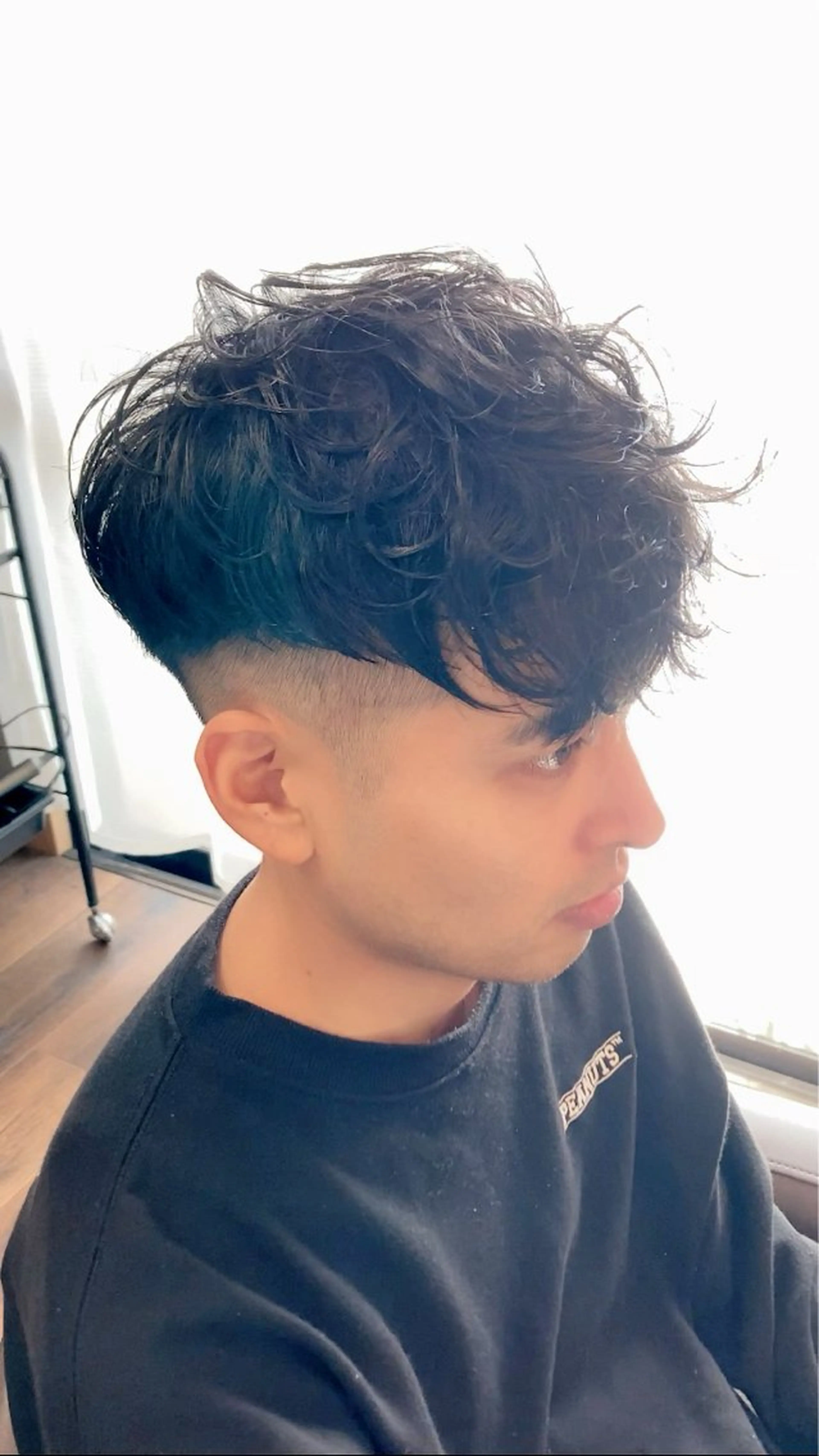 ショート メンズ スペインカール くせ毛 カット AUTHENTIC private mens hair salon所属・完全個室マンツーマン メンズサロン草野貴樹のヘアスタイル