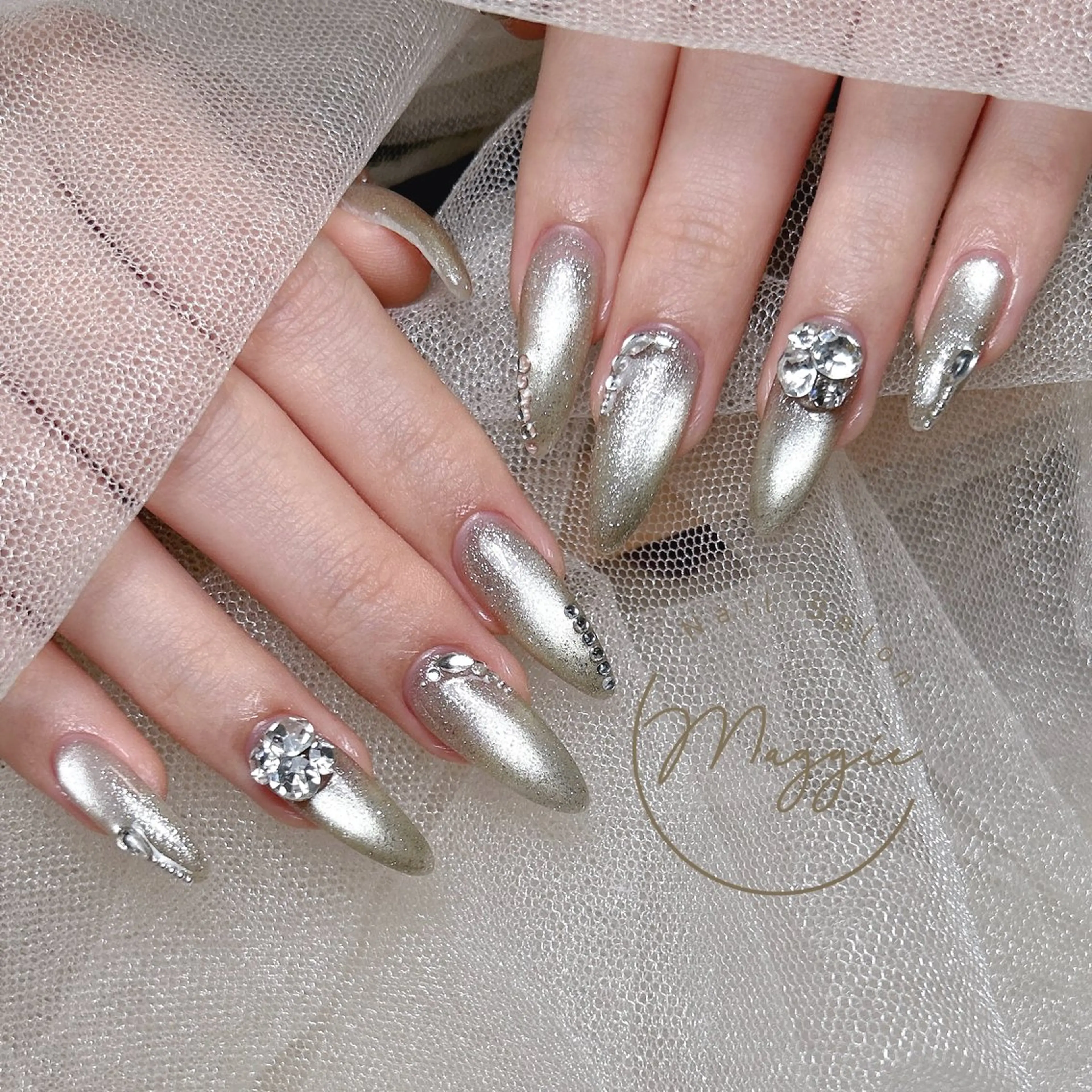 ネイル Maggie Nail🦩のネイルデザイン