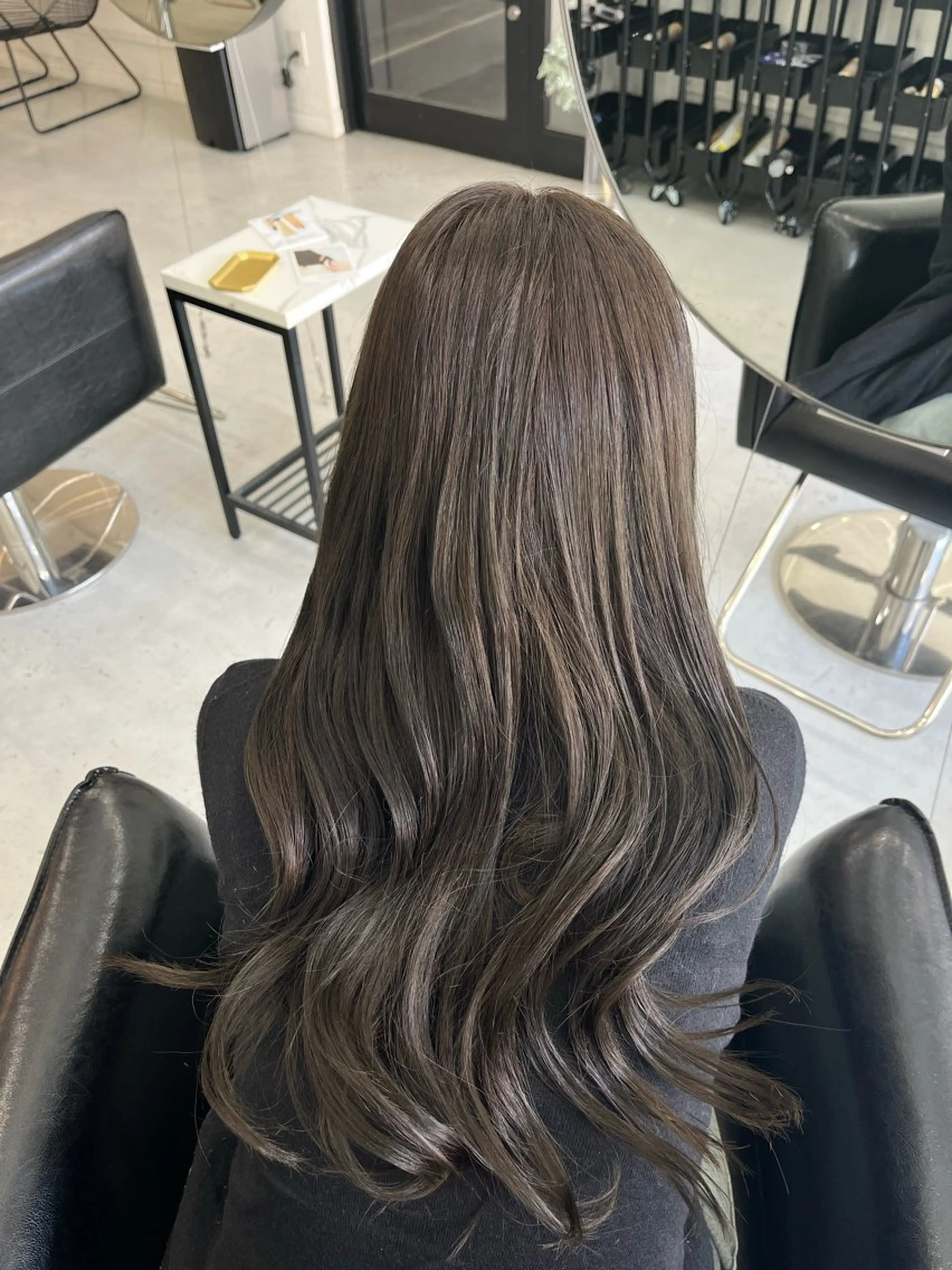 カラー ブリーチ ブリーチなしカラー maisonHALU 古吉かやのヘアスタイル