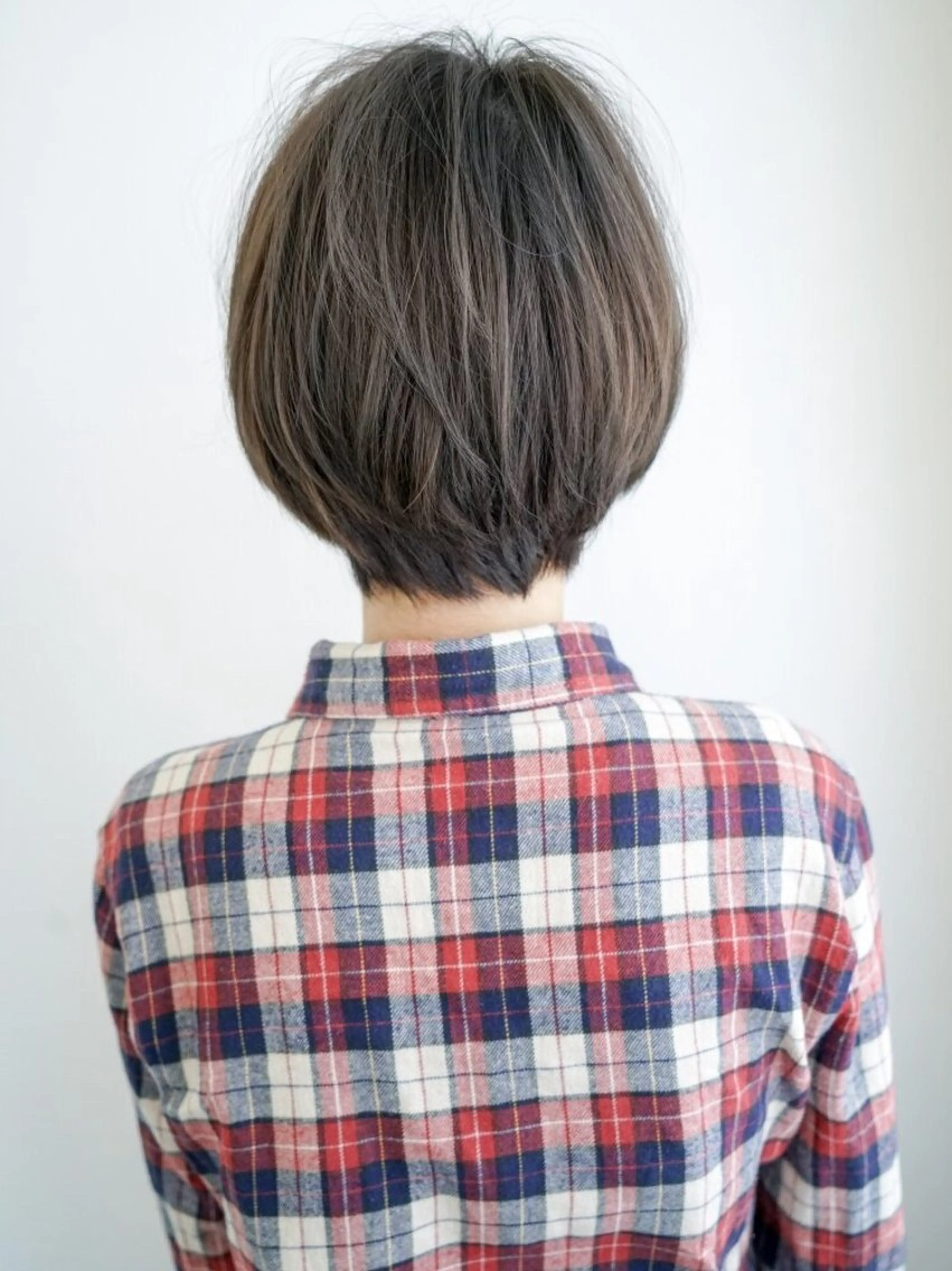 ショート カラー カット HIRO✂️カットと カラーと縮毛矯正✂️のヘアスタイル