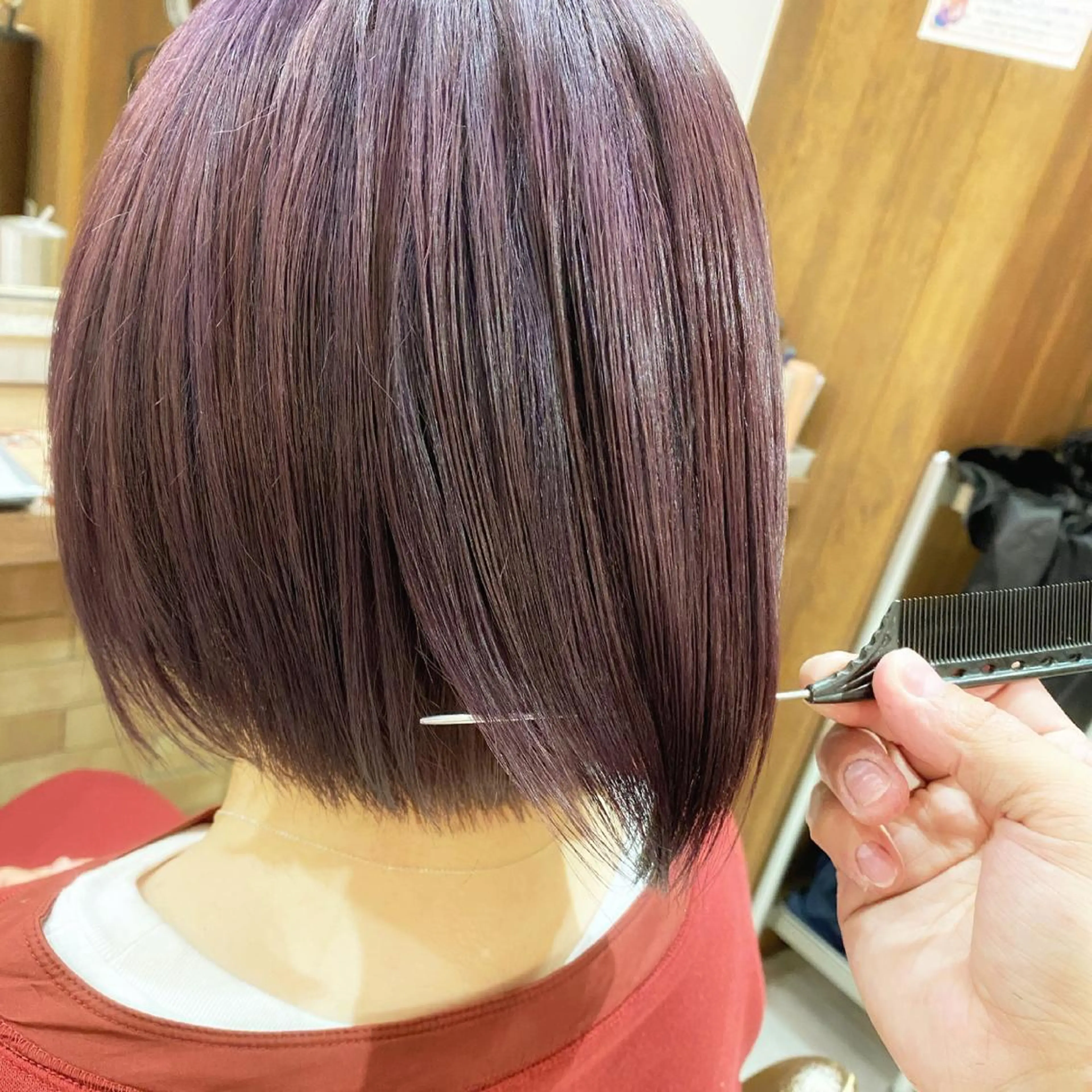 ショート カラー ブリーチ パープルカラー ボブ 顔周りカット 髪質改善 ASILE（アジール）所属・髪質改善講師 安東駿介のヘアスタイル