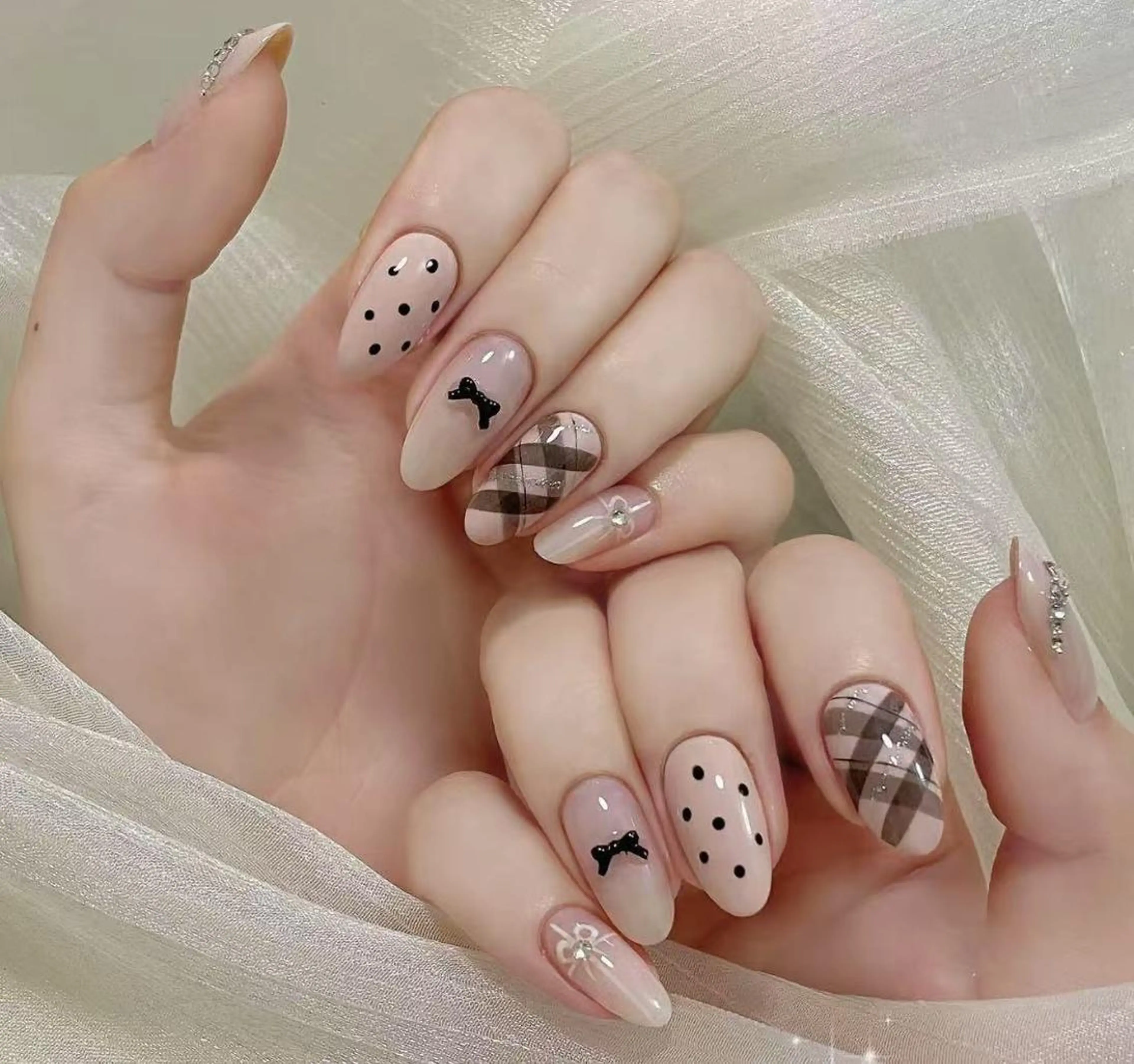 ネイル ハンドネイル 🍑 momo_nailのネイルデザイン