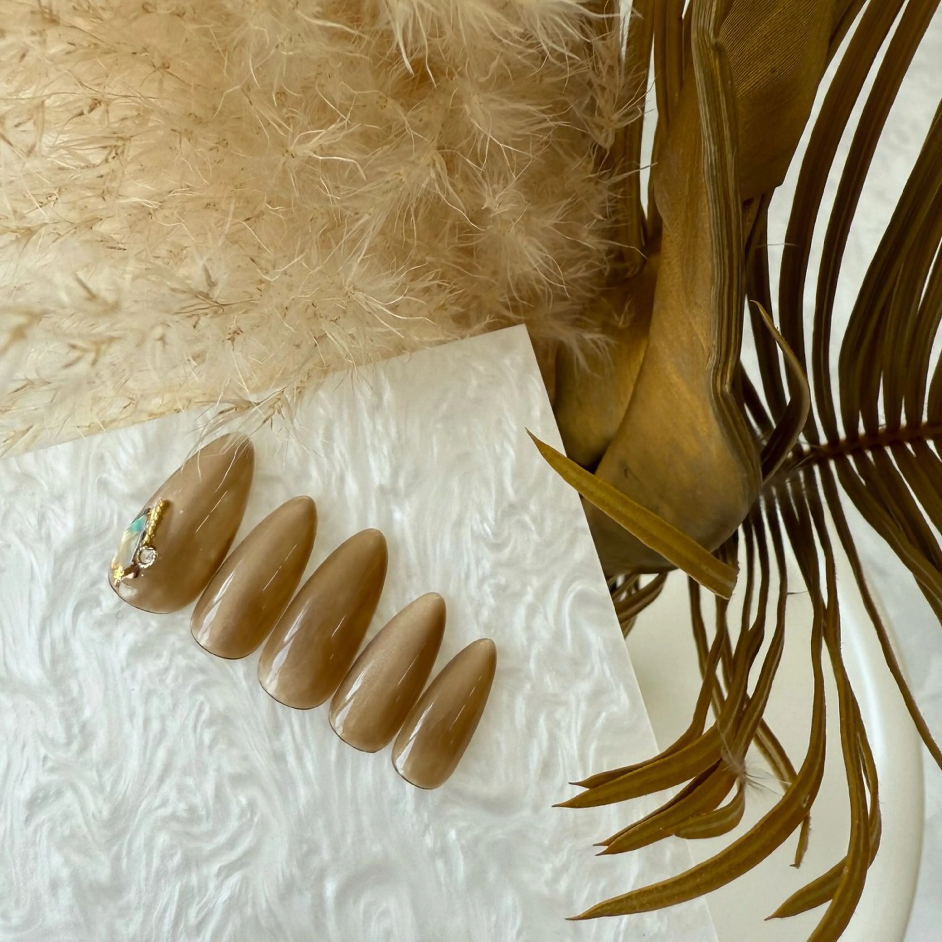 ネイル マグネットネイル オフィスネイル シンプルネイル ハンドネイル Amie NAILのネイルデザイン