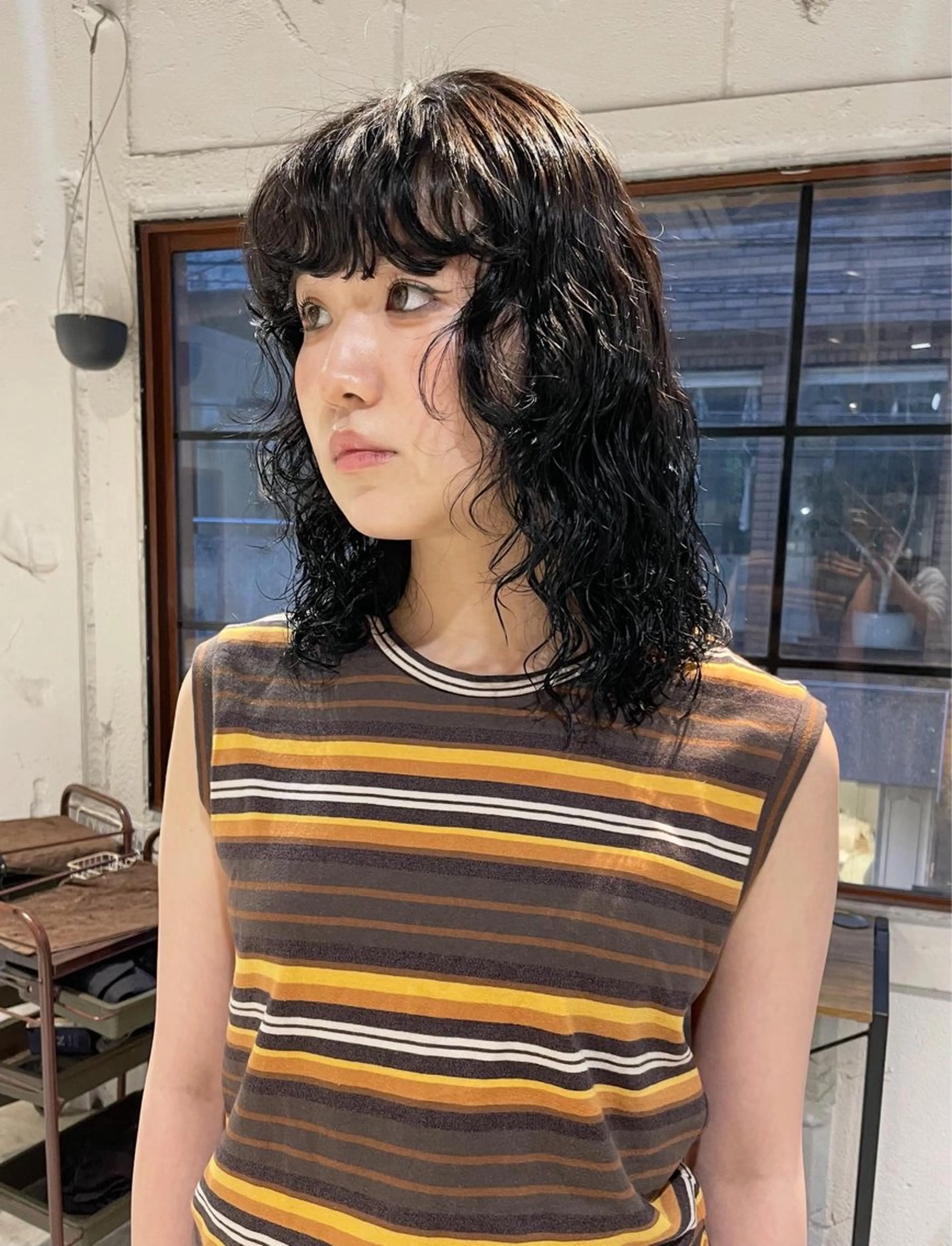 ミディアム カラー パーマ ミディアムパーマ カット ヘアカラー パーマ トリートメント レイヤーカット× パーマ|hinakoのヘアスタイル