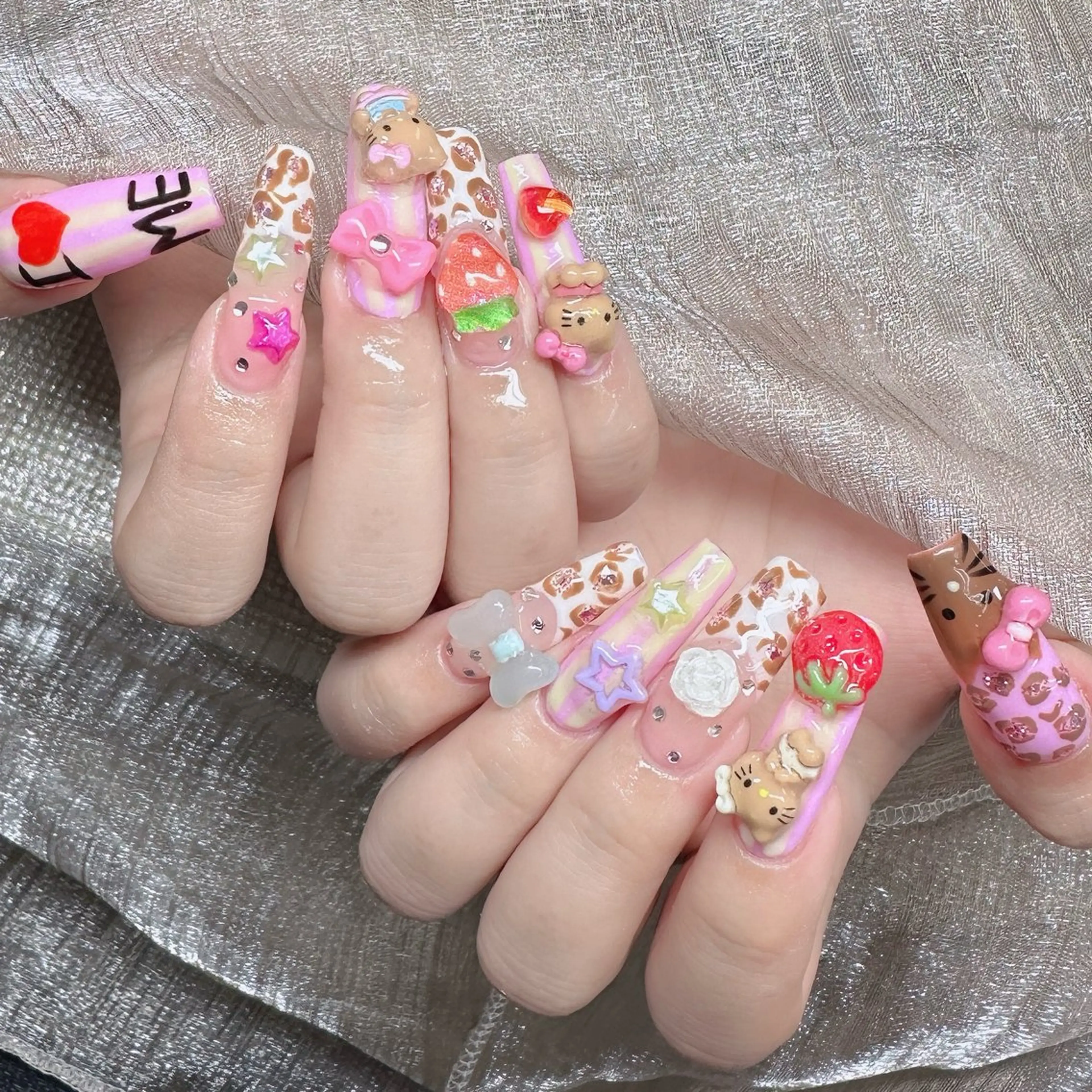 ネイル ロングネイル マグネットネイル リボン 夏ネイル スーパーロングネイル ハンドネイル Hani Nail XUKAのネイルデザイン