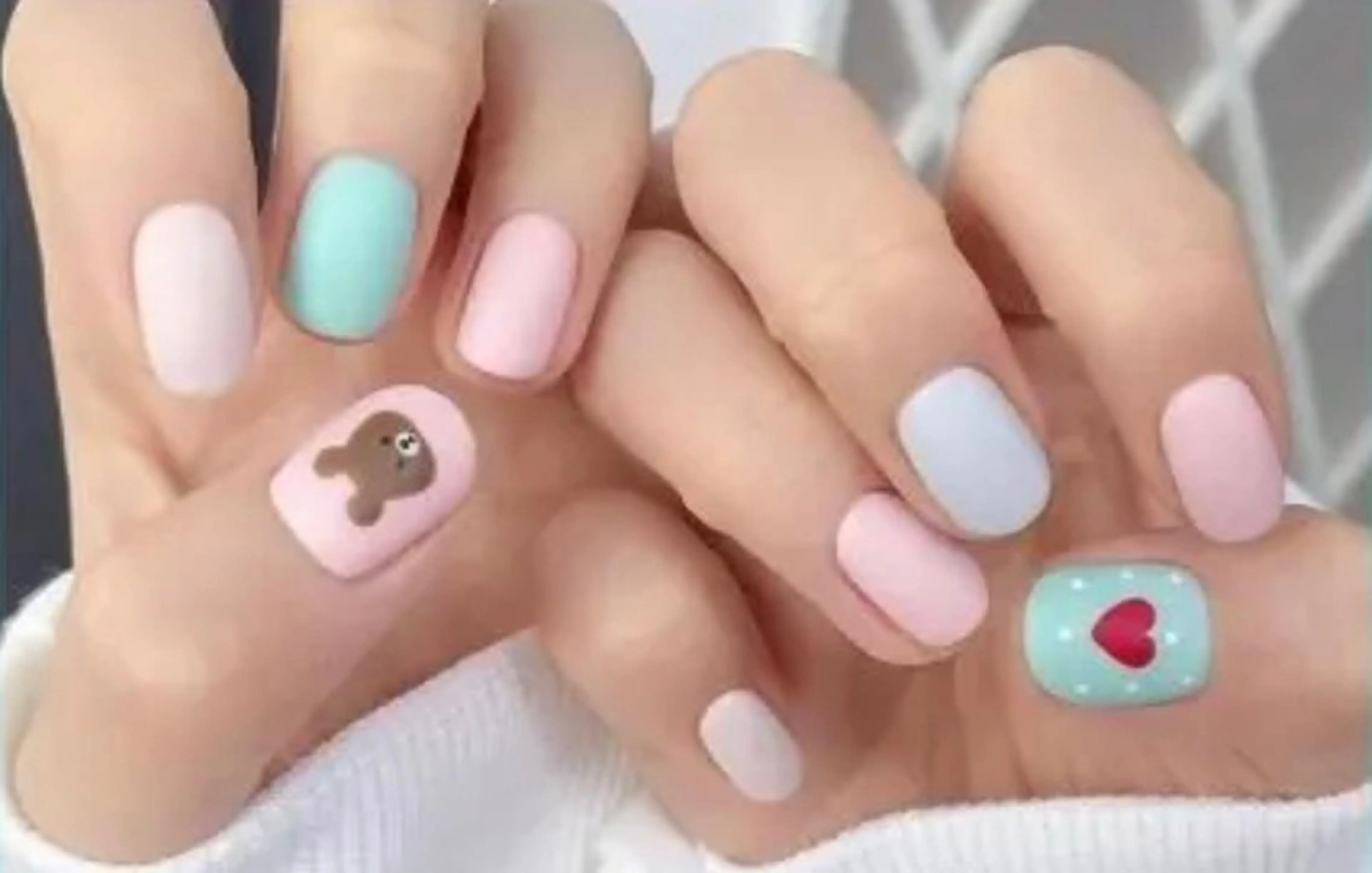 ネイル ハンドネイル ゲン レイカのネイルデザイン