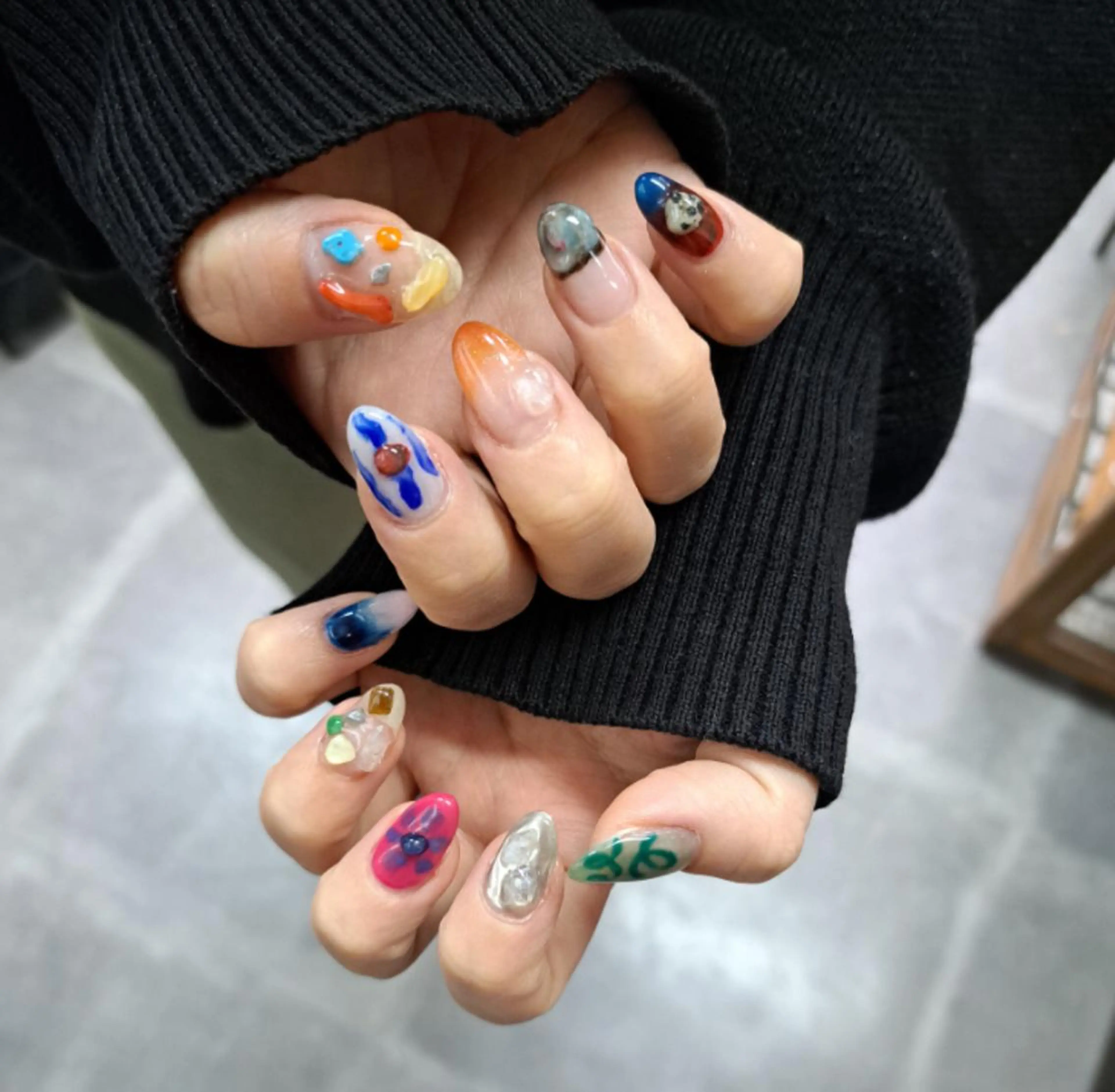 ネイル アートネイル ジェルネイル ニュアンスネイル スカルプネイル nailstudio eviz新宿店のネイルデザイン