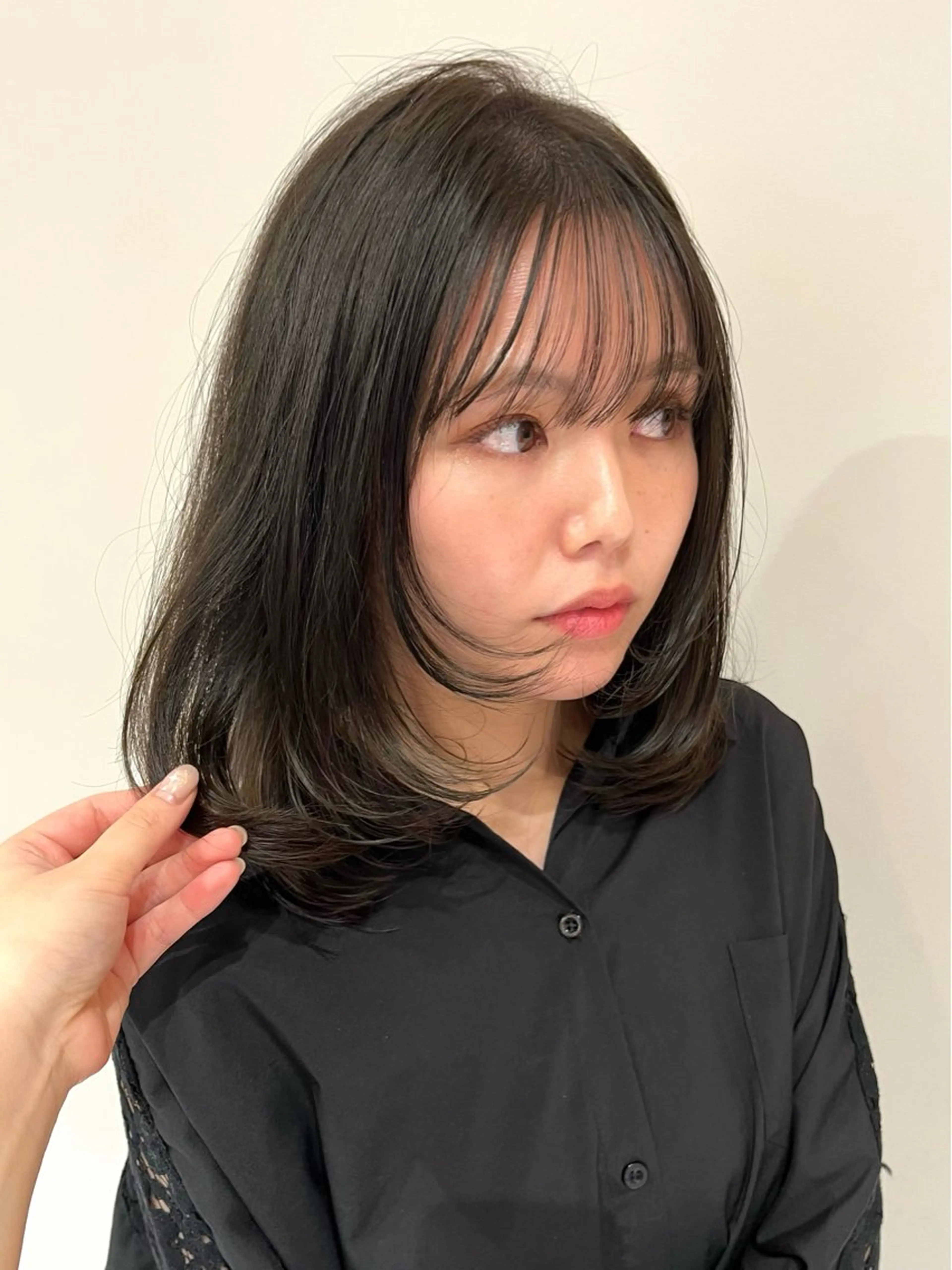 ミディアム カラー ミディアムレイヤー ブラウンカラー オリーブブラウン レイヤーカット マツエクモデル募集中 /表参道/宇佐見綾花のマツエク・マツパデザイン