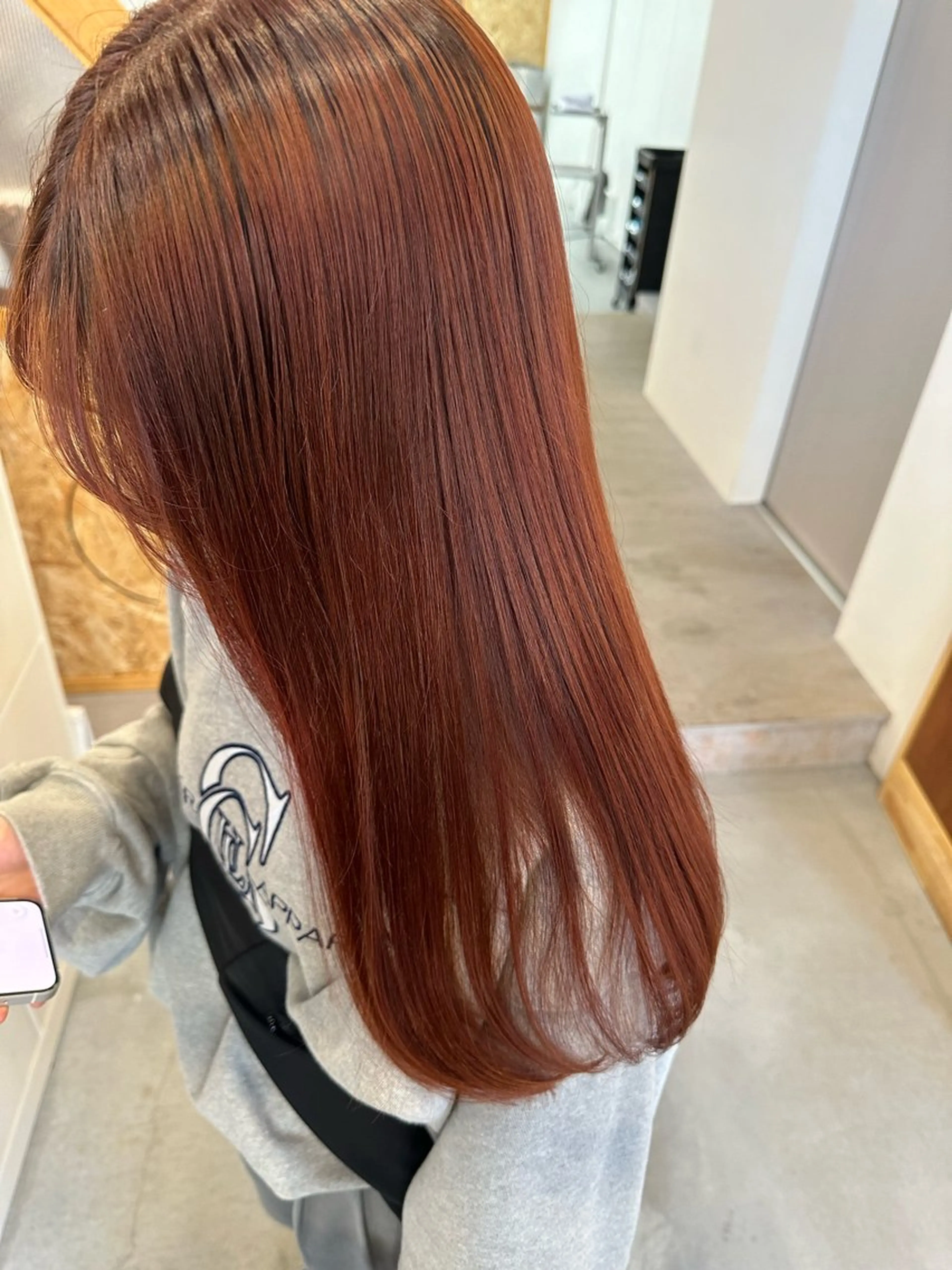 ロング カラー ブリーチ オレンジ オレンジレッド レッドカラー ヘアカラー 松本 莉央のヘアスタイル