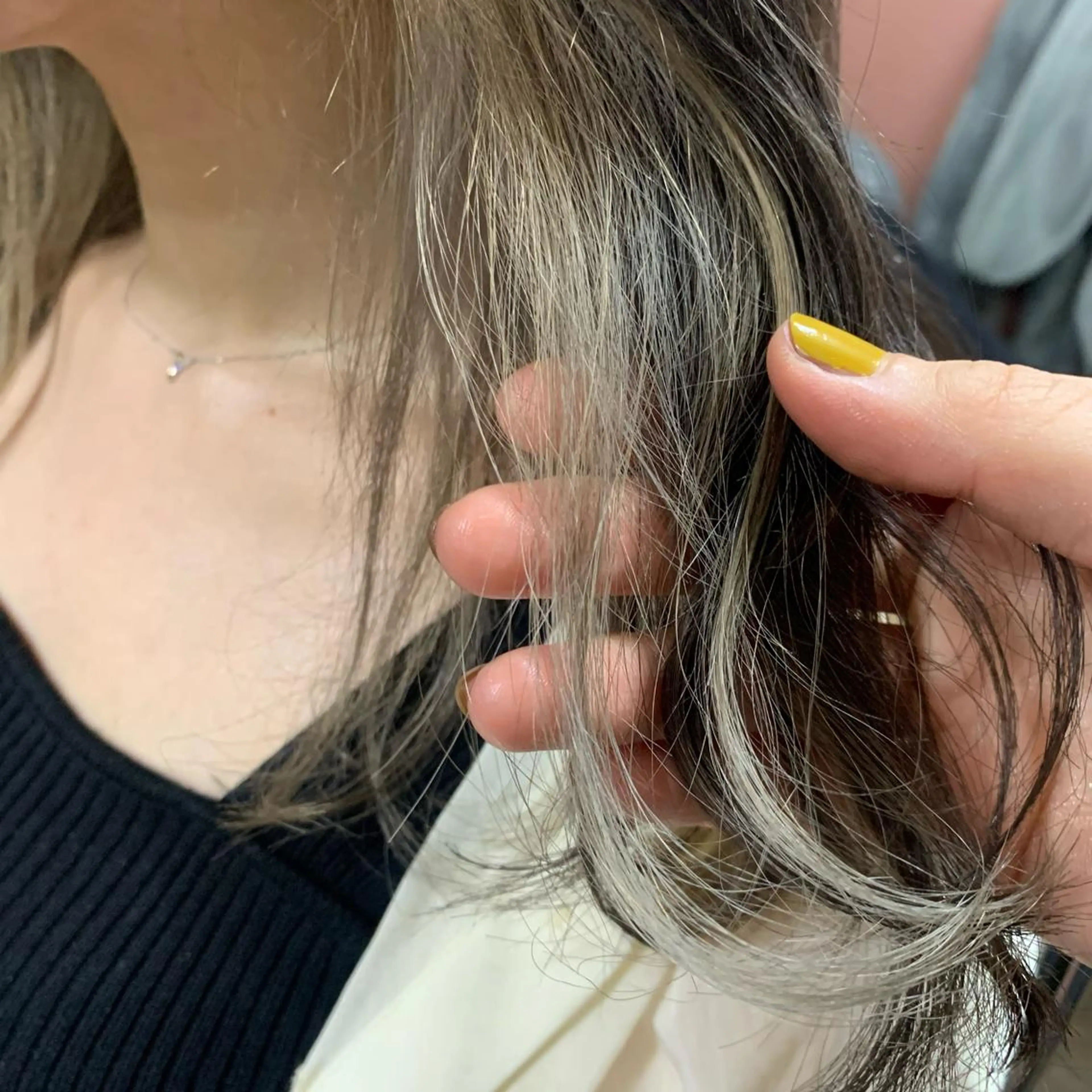 セミロング カラー ブリーチ インナーカラー chouette/ 根本優希のヘアスタイル