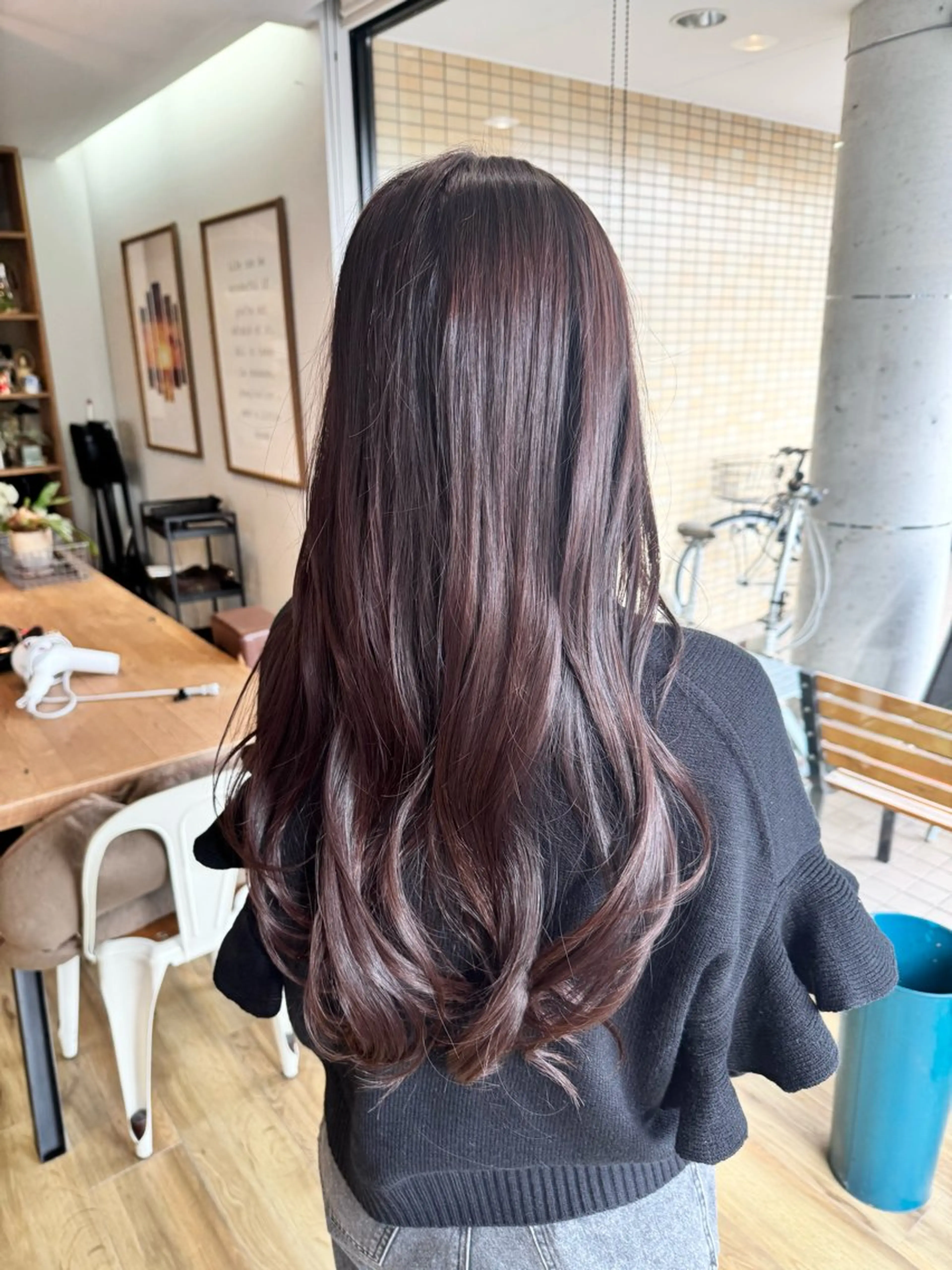 ロング カラー ラベンダーカラー ヘアカラー トリートメント ツキダテ ユイのヘアスタイル