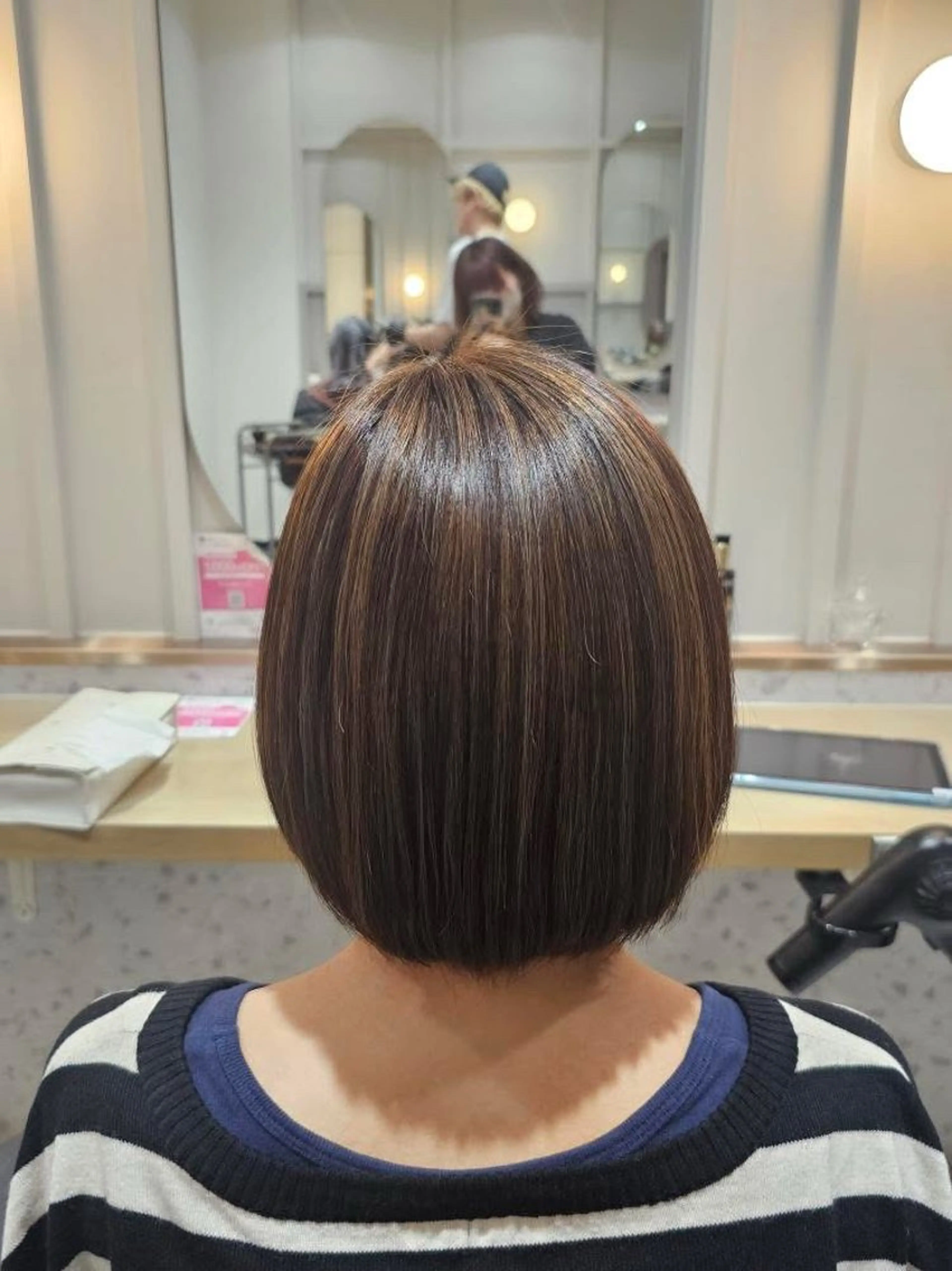 ⭐️ブリーチなしハイライトカラー⭐️【トリートメント付】《艶カラー》の写真