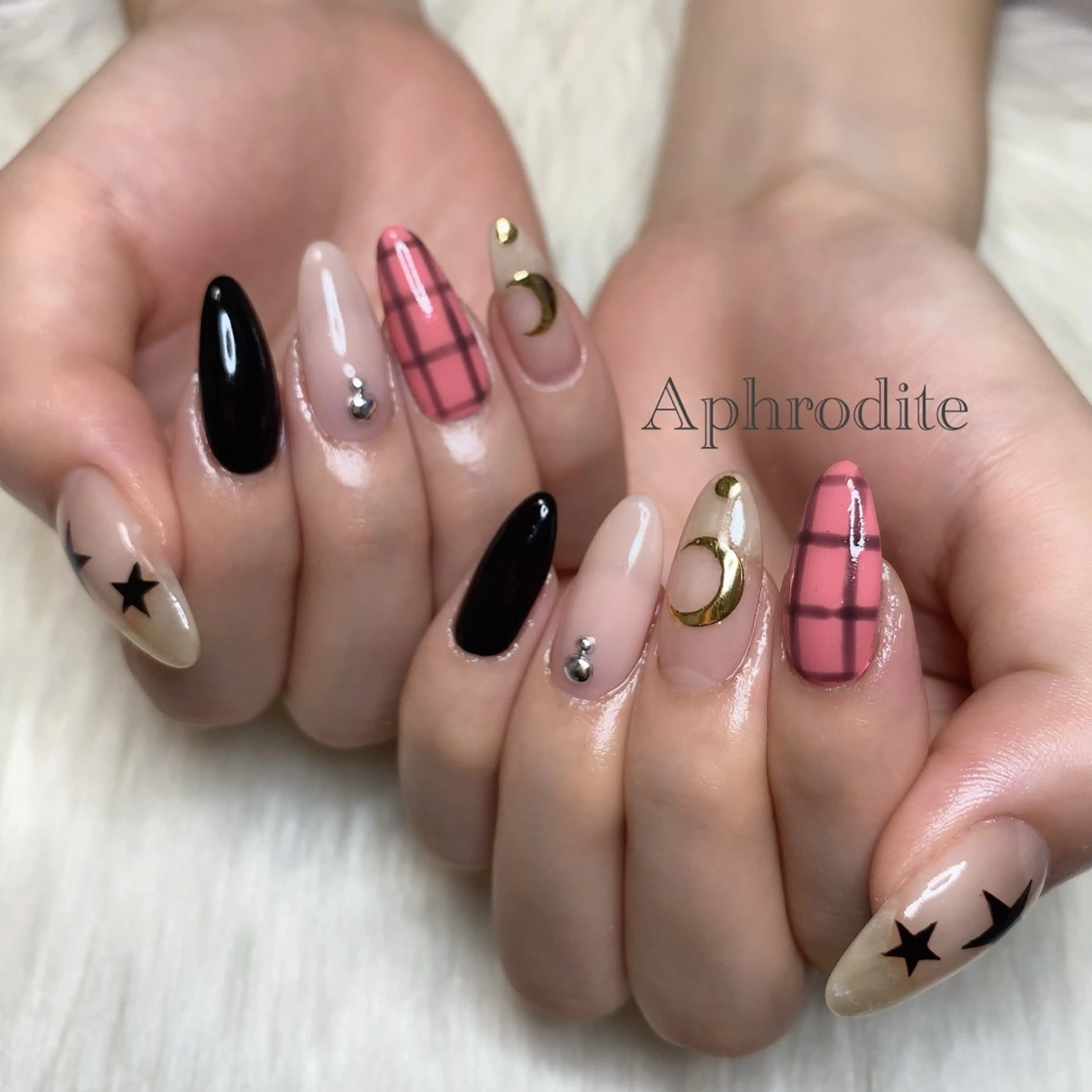 ネイル Aphrodite パラジェル認定サロンのネイルデザイン