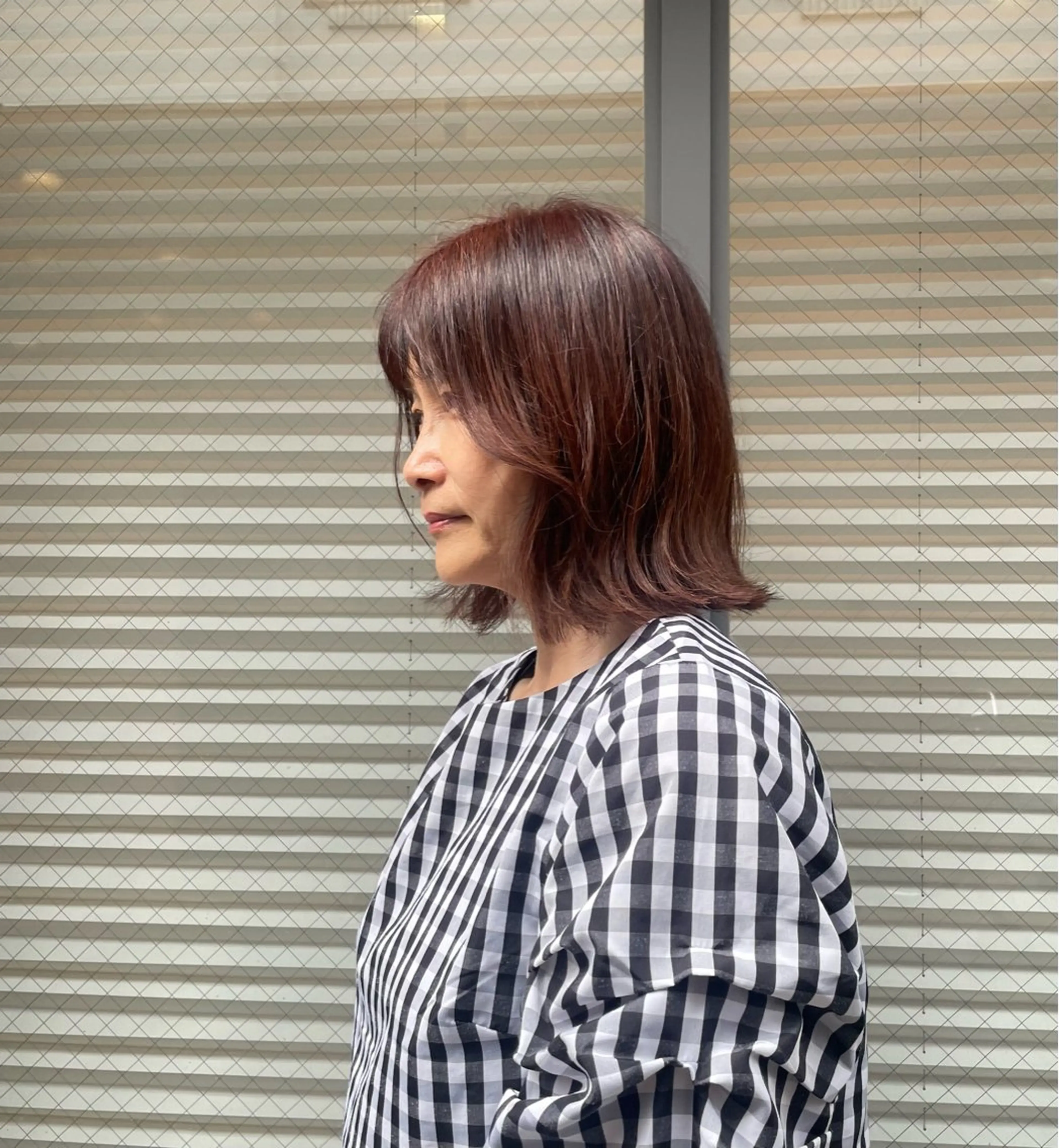 ミディアム レイヤーカット 🪸暖色艶カラー/ shiori🫧のヘアスタイル