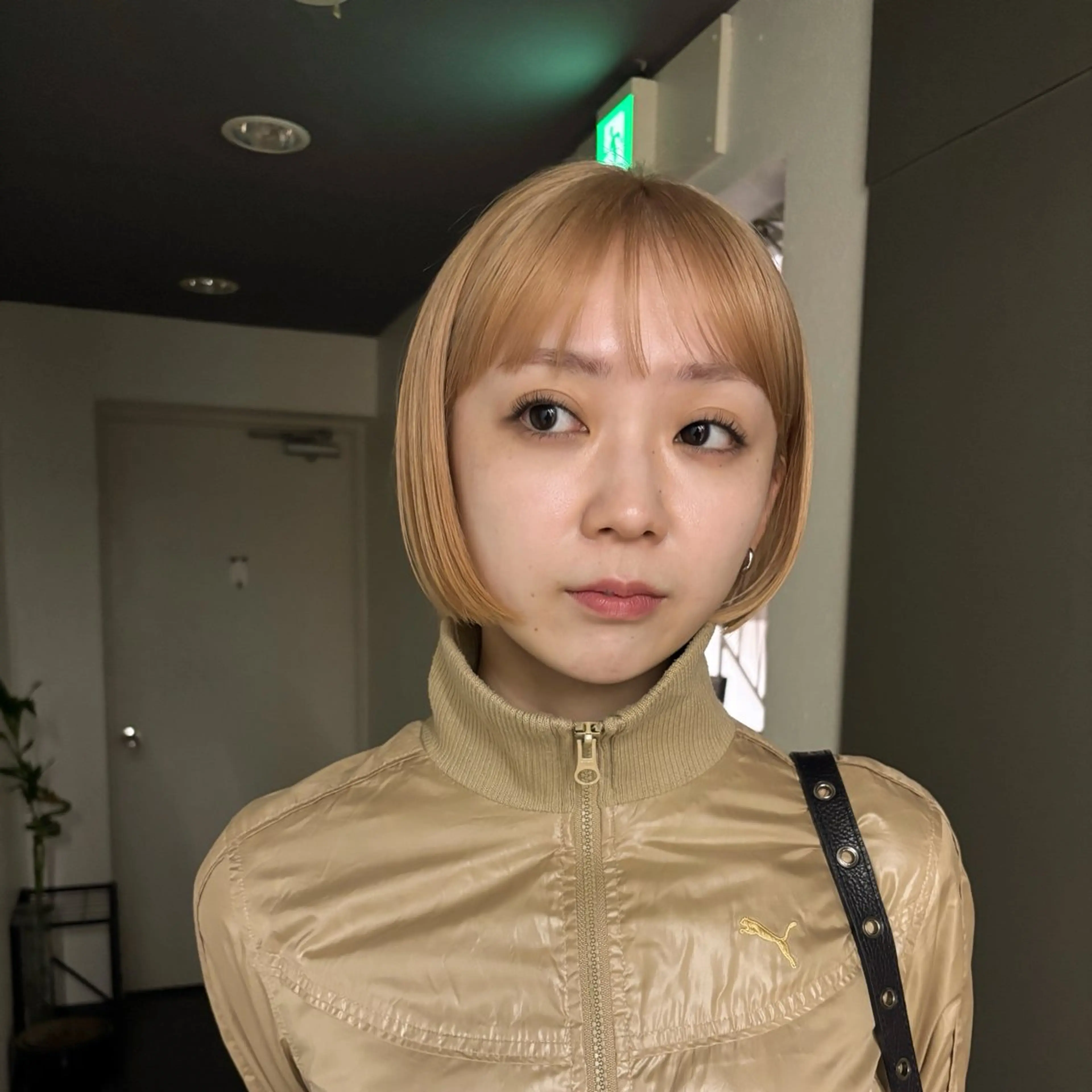 ショート カラー カット ヘアカラー トリートメント 艶髪ストレート /ミリヤのヘアスタイル