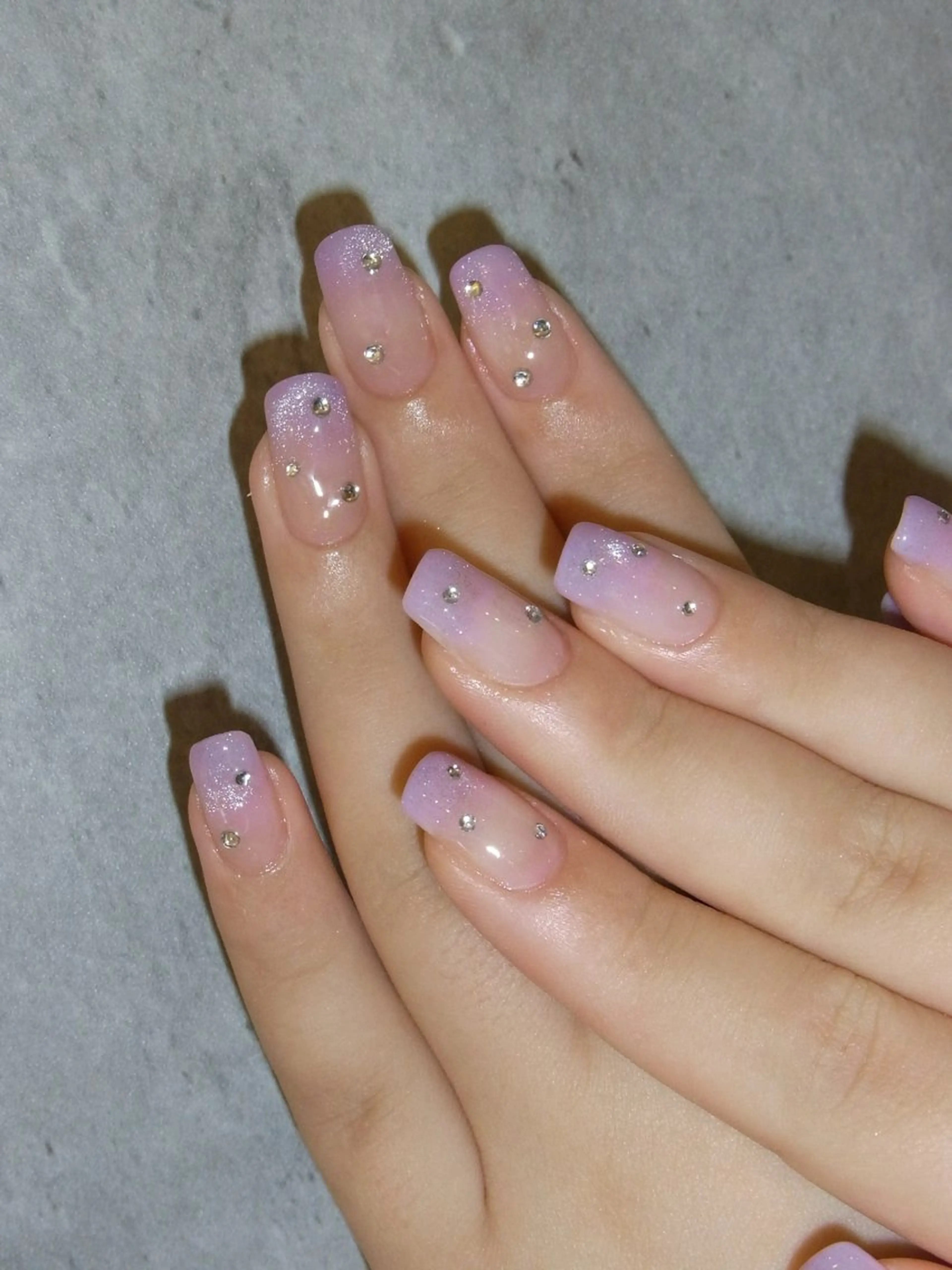 ネイル nail salon HARE所属・チハル ミチハタのネイルデザイン